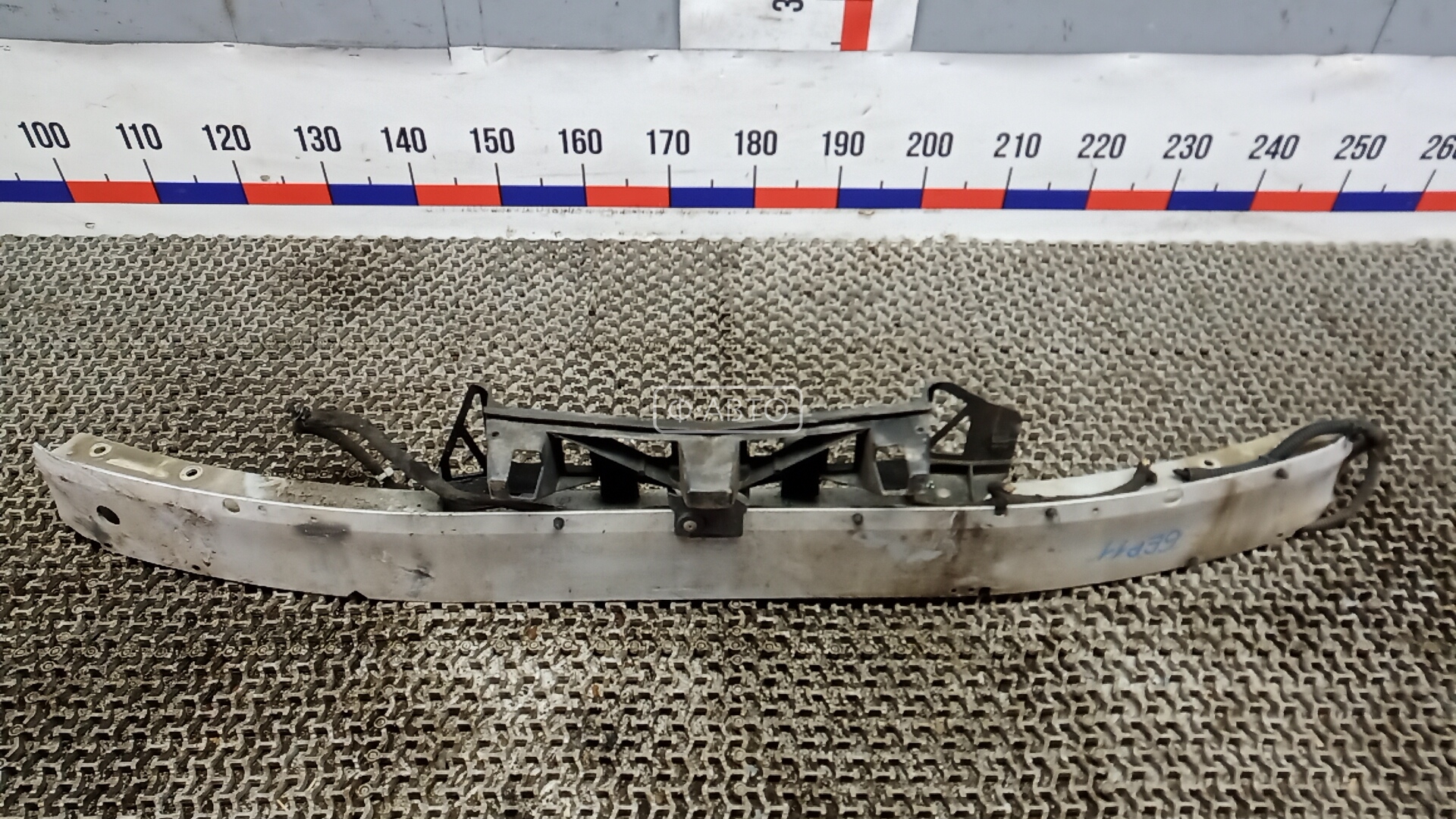 Усилитель бампера передний (кронштейн)