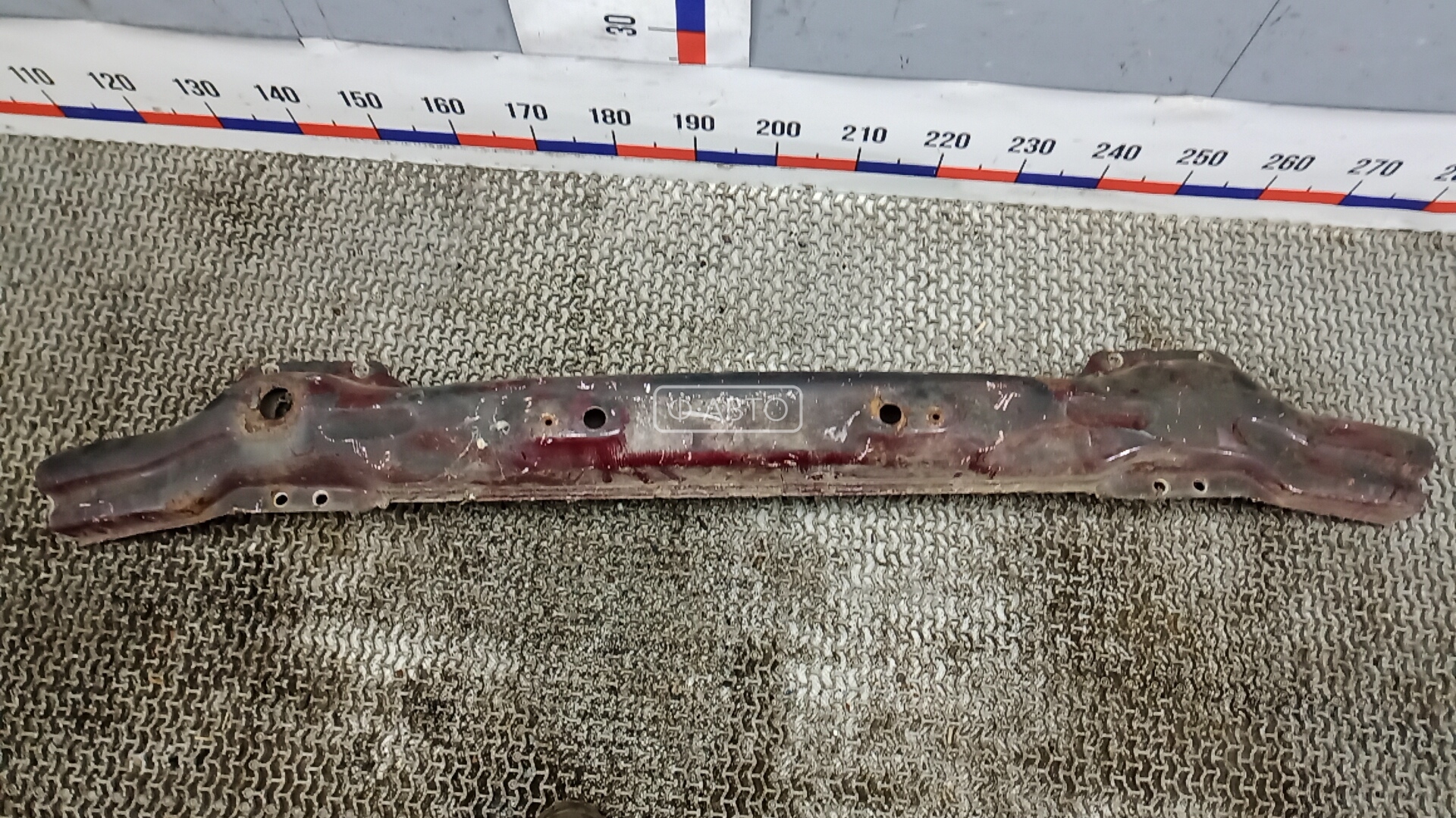 Усилитель бампера передний (кронштейн)