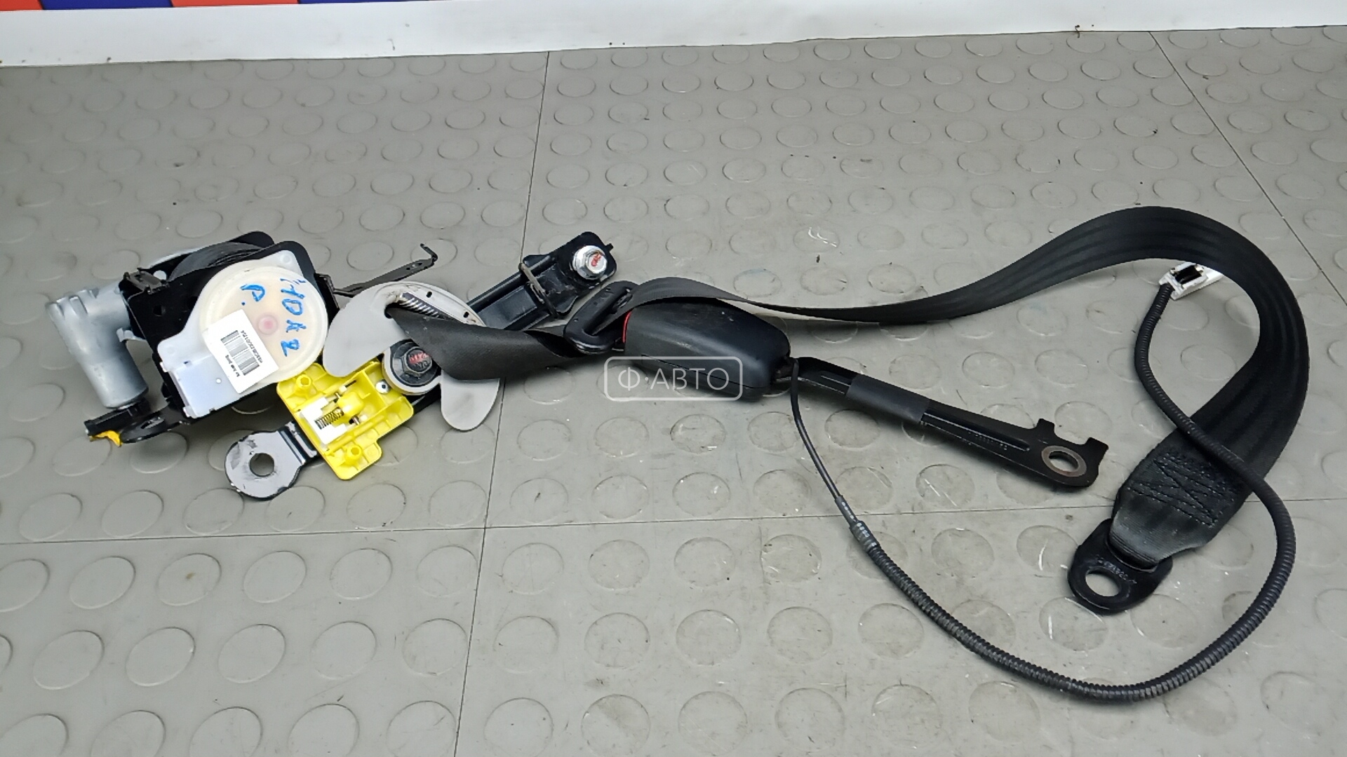 Ремень безопасности с пиропатроном сиденья переднего