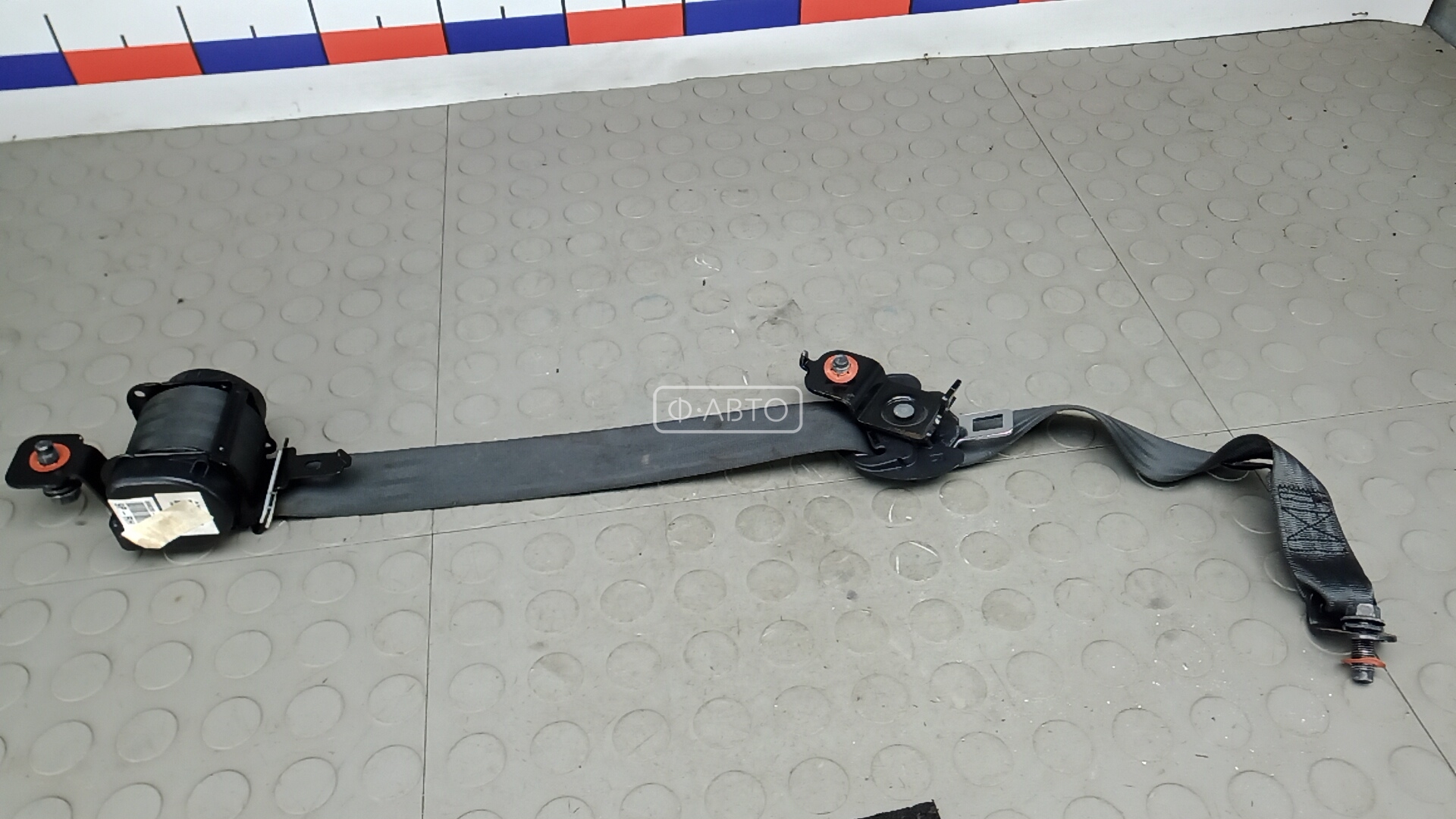 Ремень безопасности с пиропатроном сиденья заднего