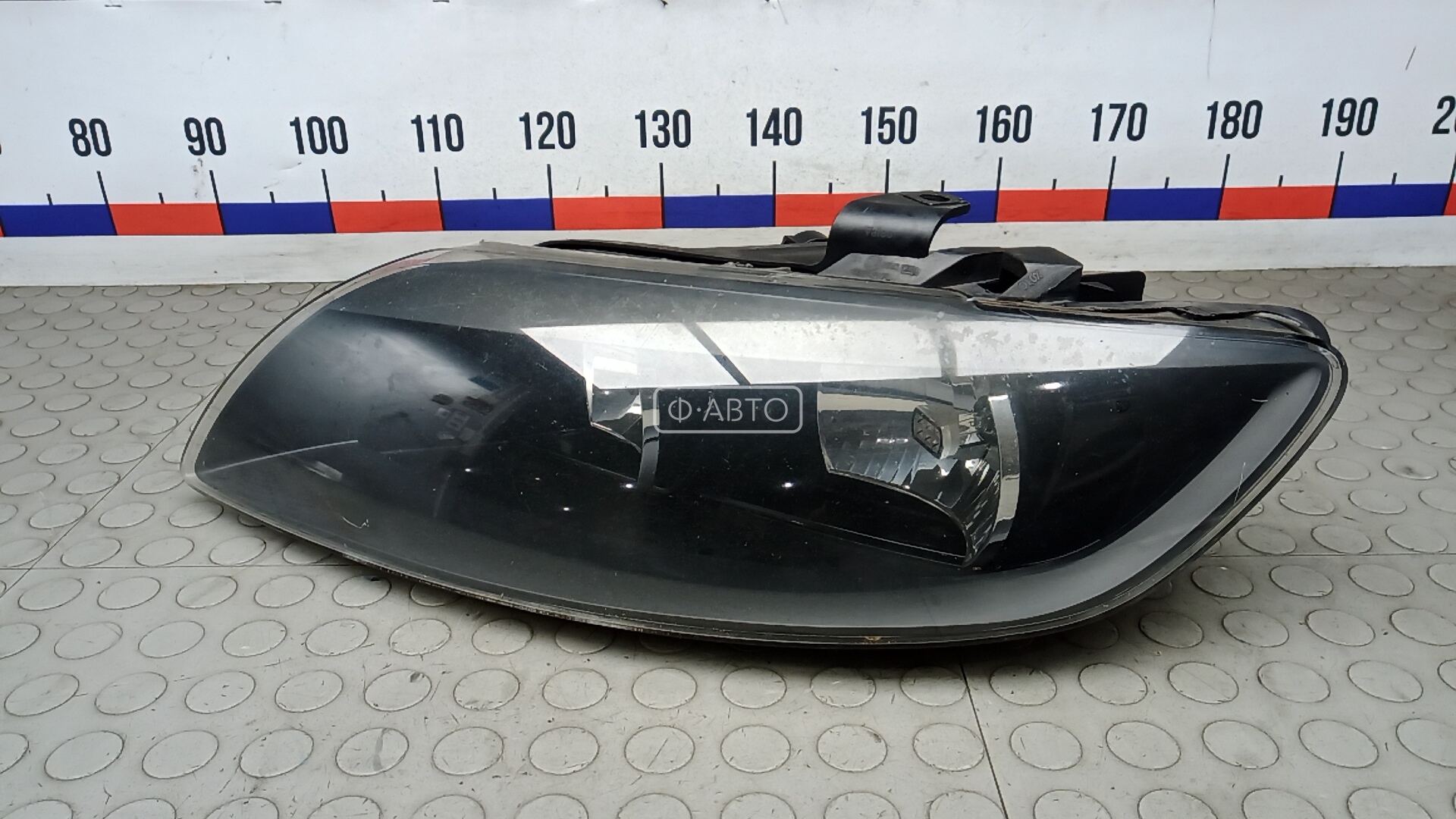 Фара левая