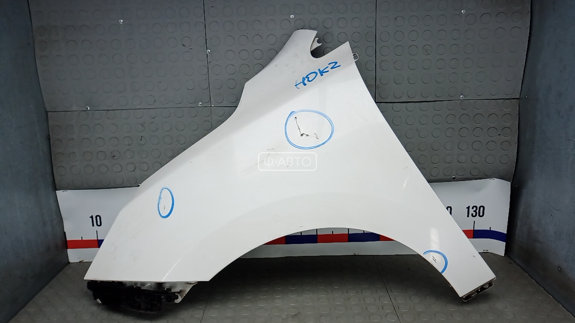 Крыло переднее левое