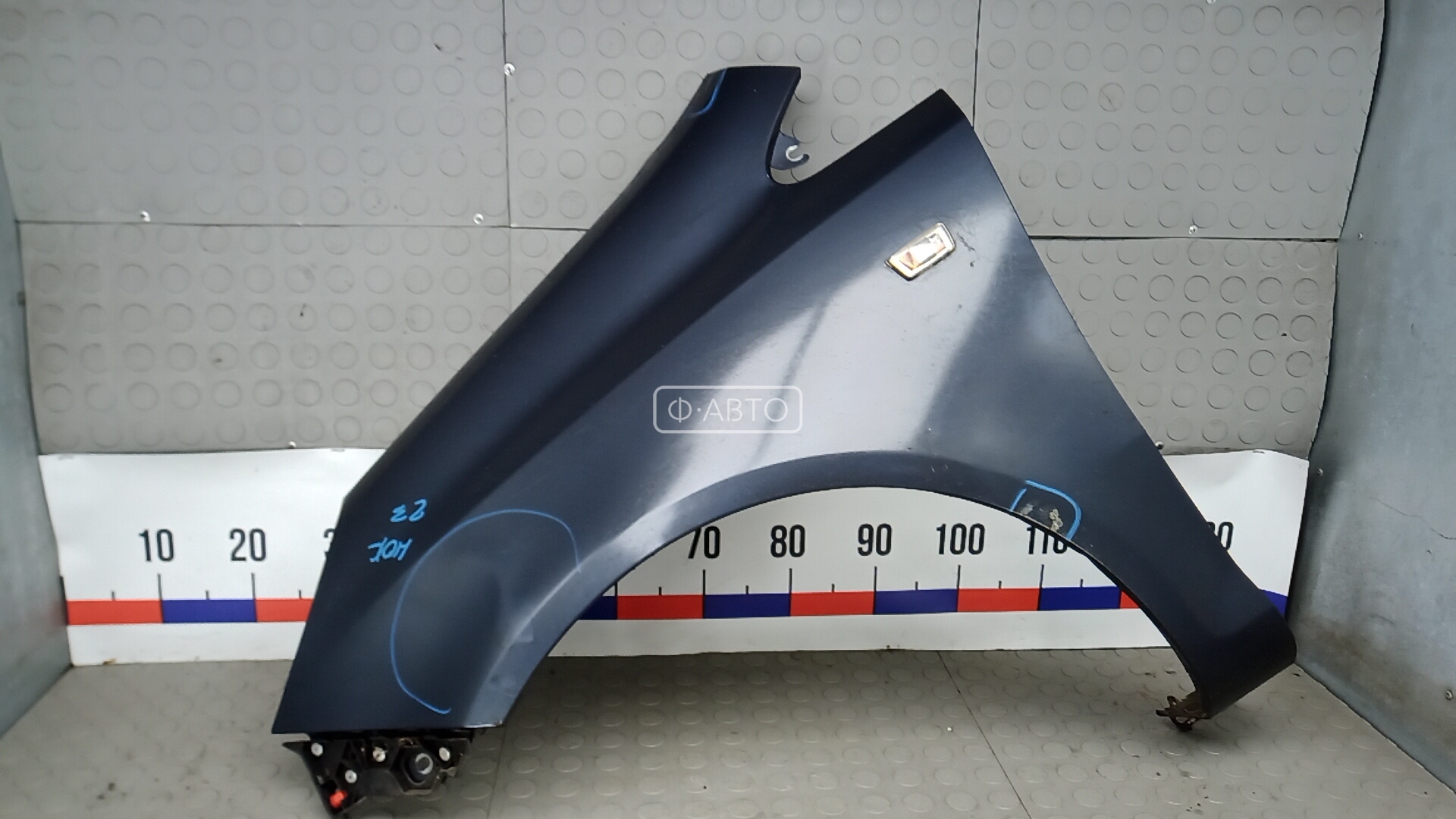 Крыло переднее левое