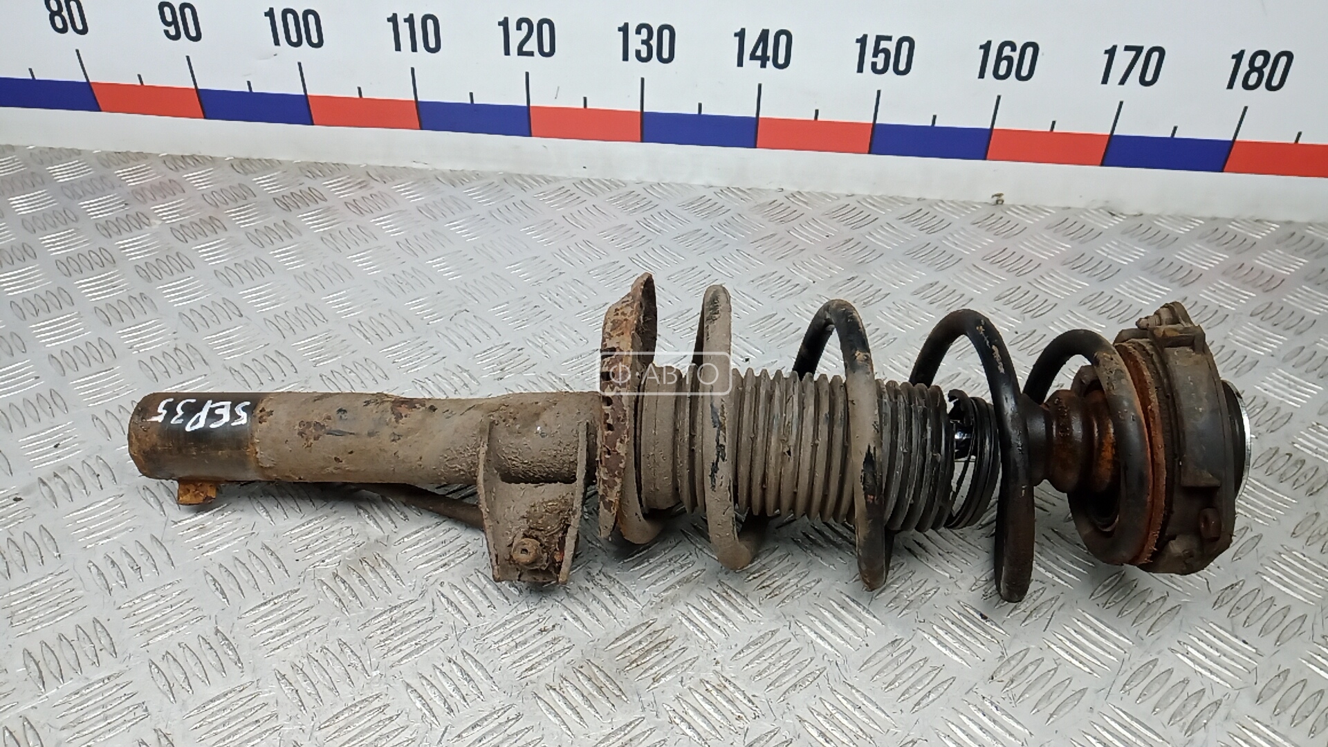 Стойка передняя правая