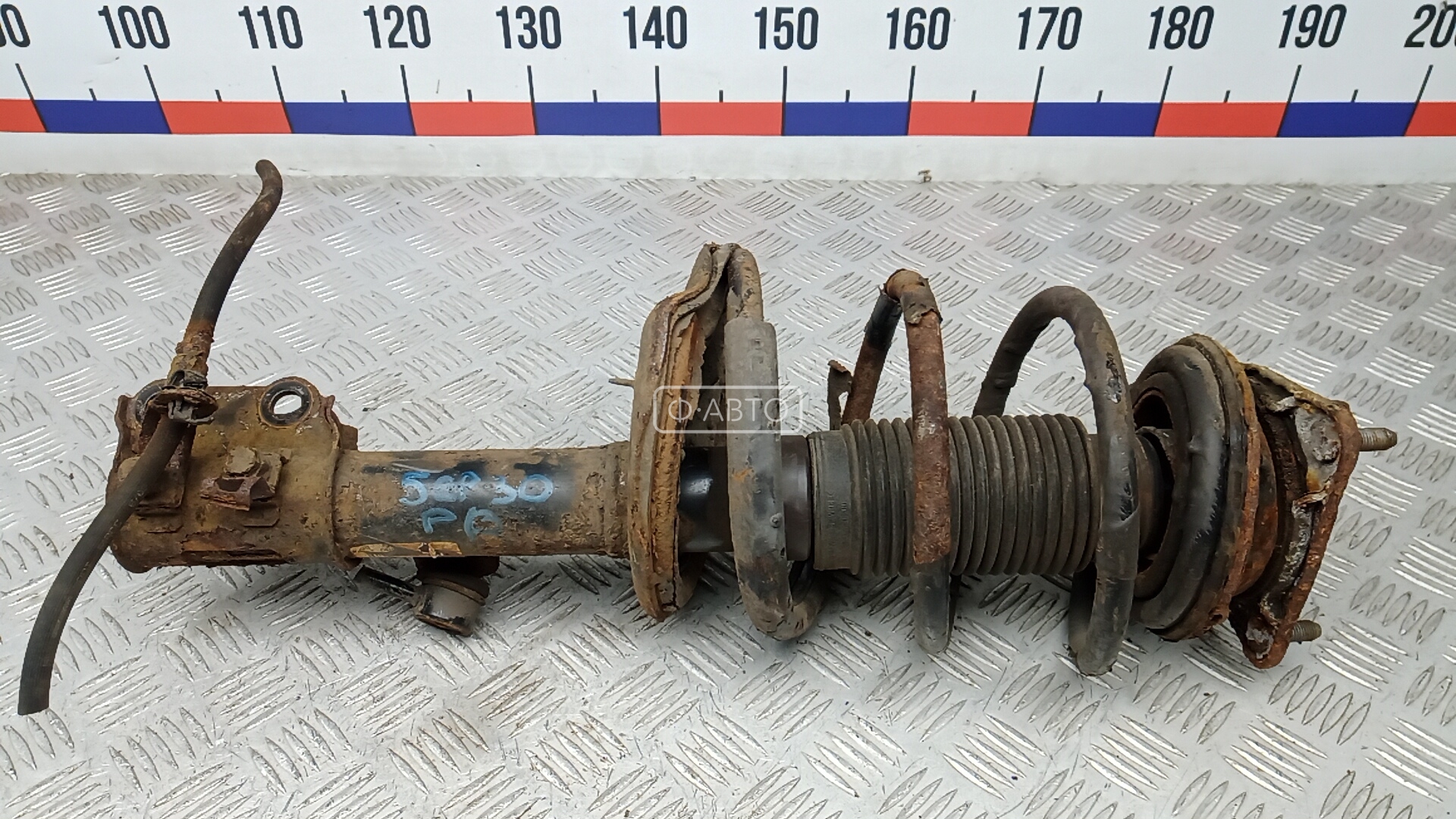 Стойка передняя правая