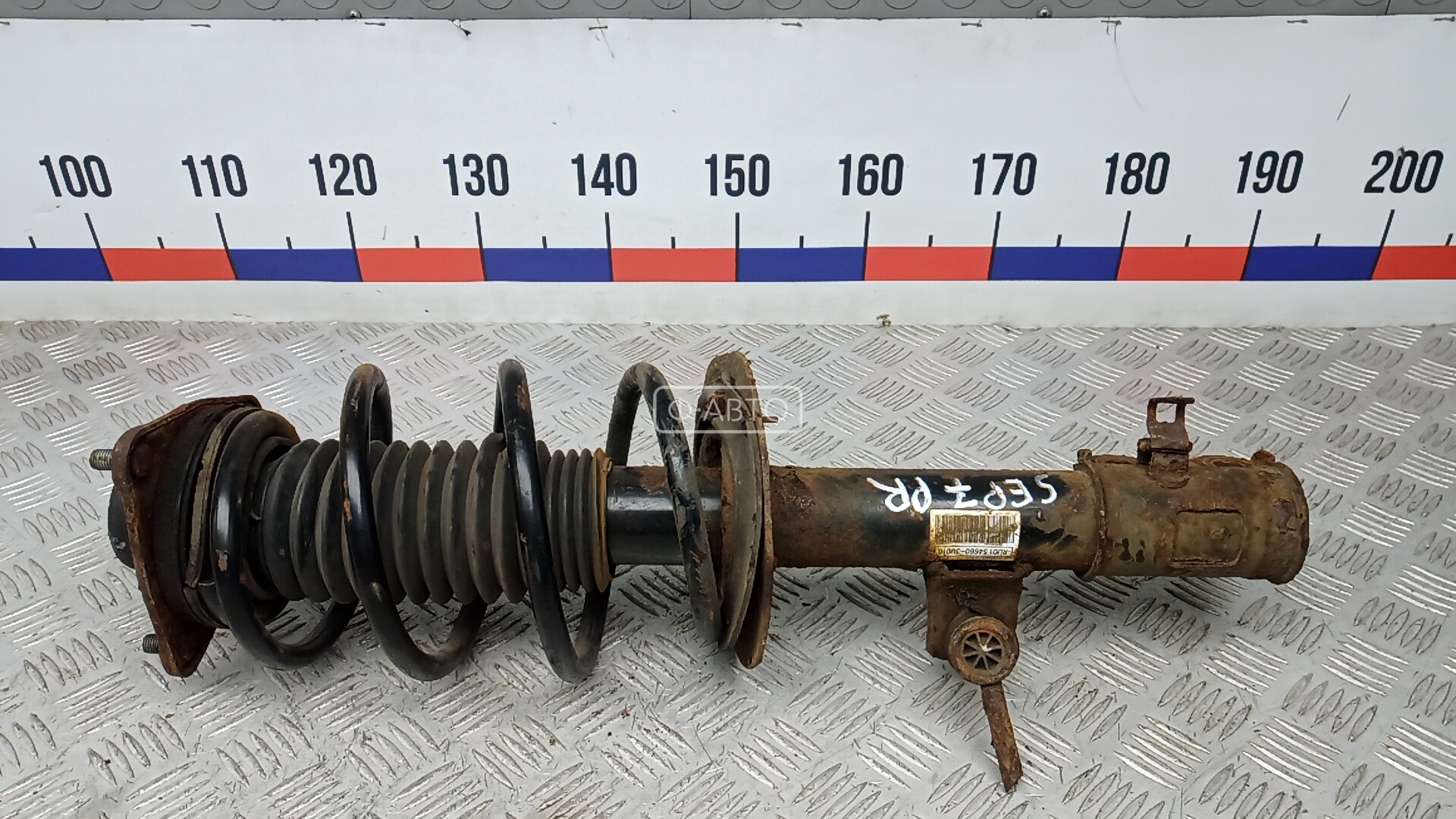 Стойка передняя правая