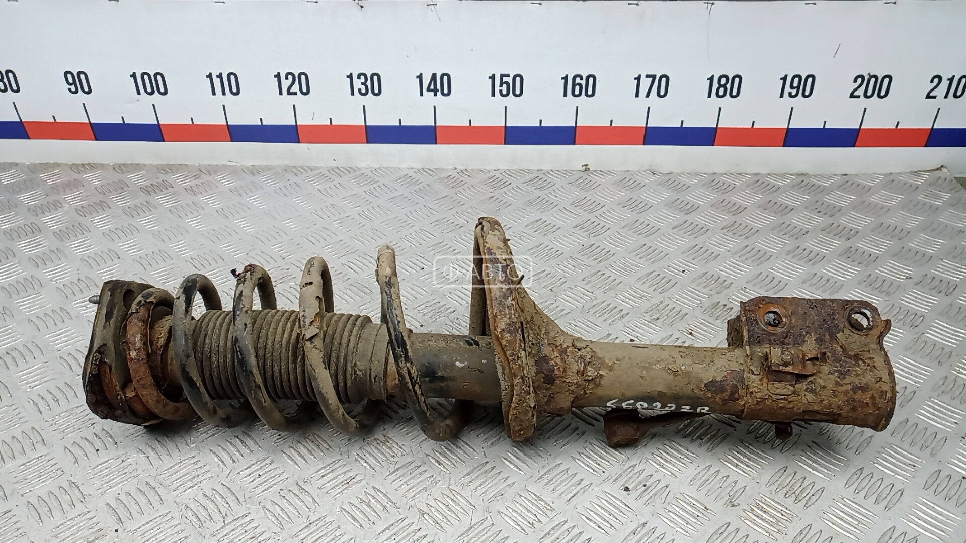 Стойка задняя правая