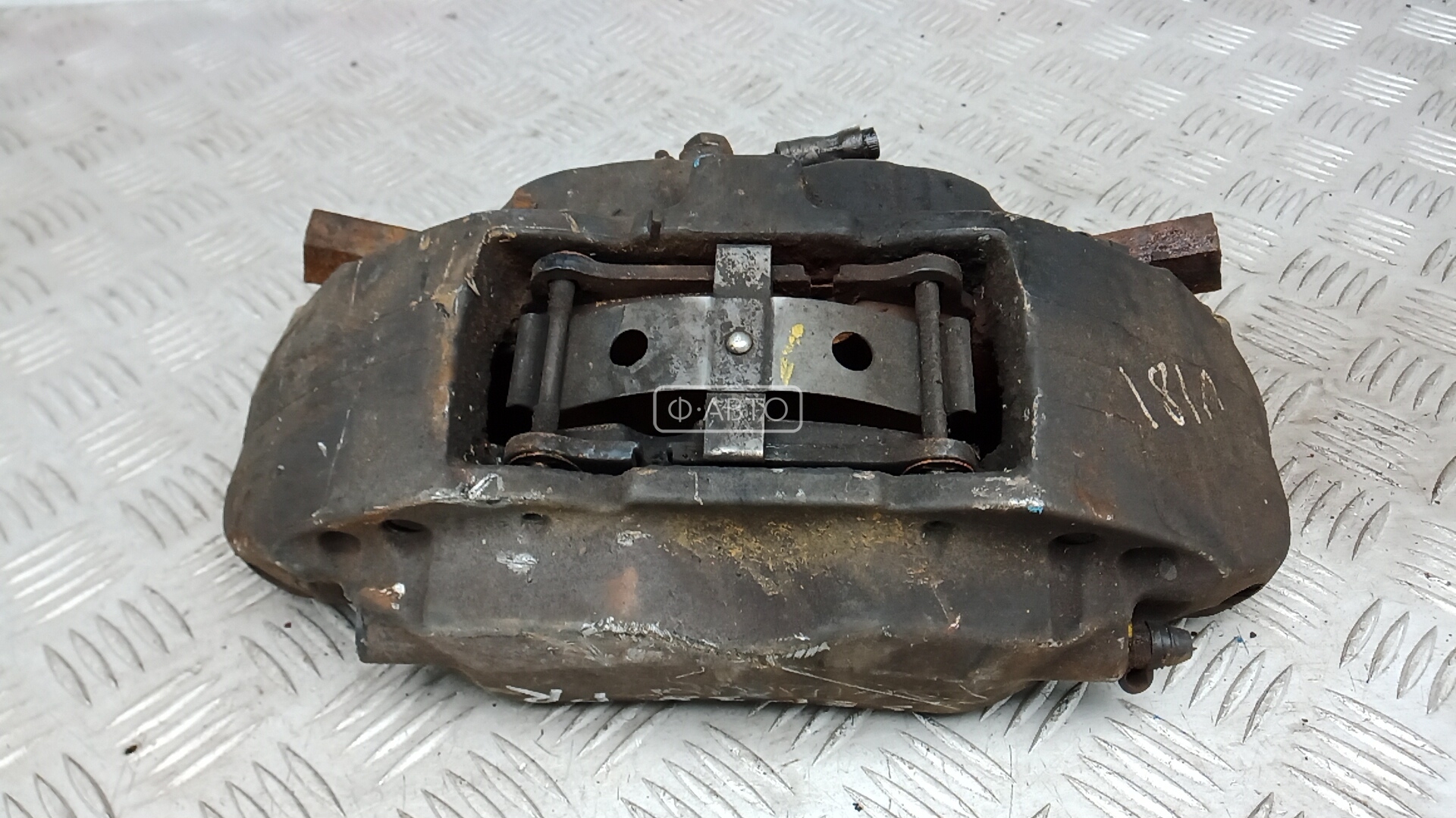 Суппорт тормозной передний правый