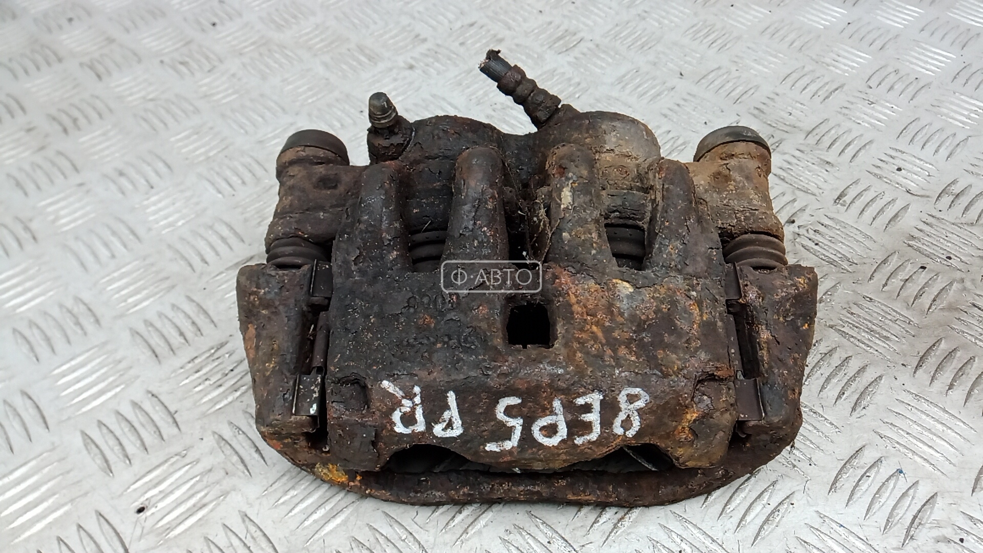 Суппорт тормозной передний правый