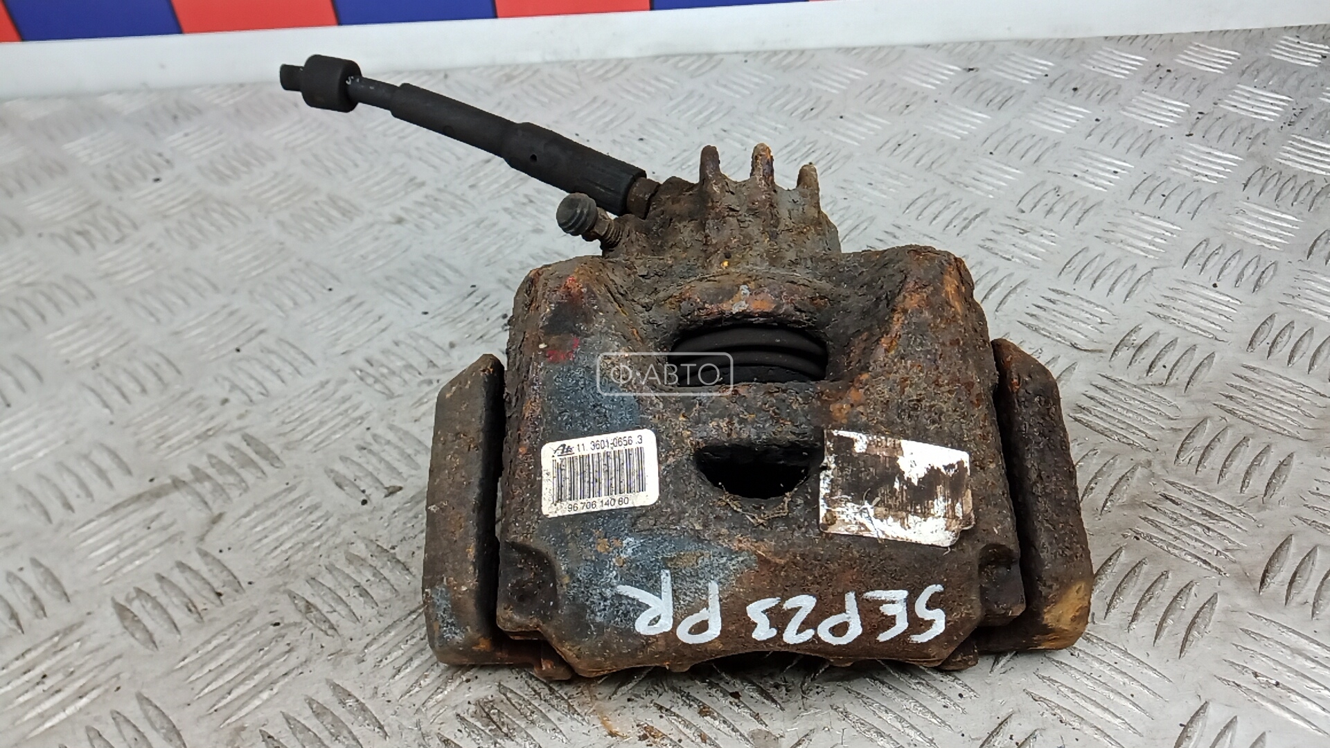 Суппорт тормозной передний правый