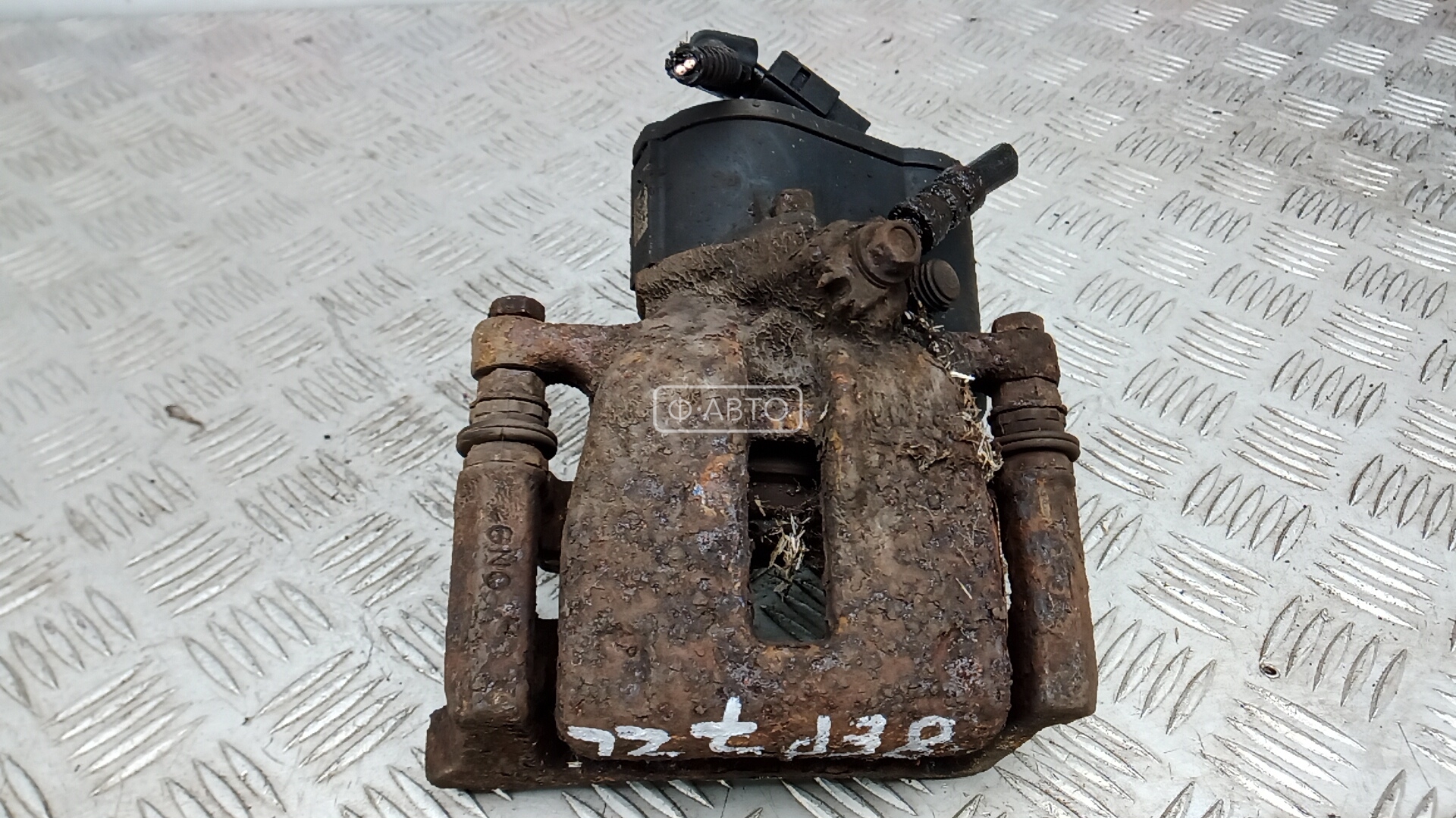 Суппорт тормозной задний левый