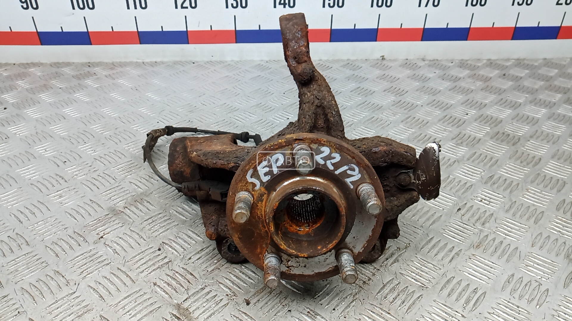 Ступица передняя левая