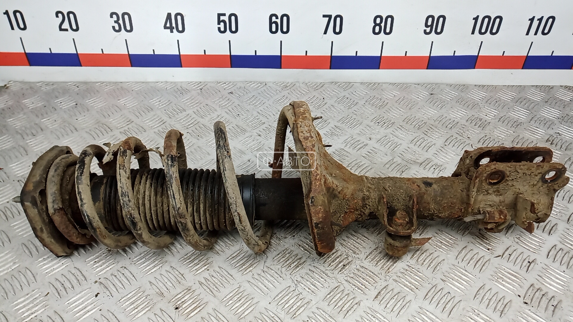 Стойка задняя левая