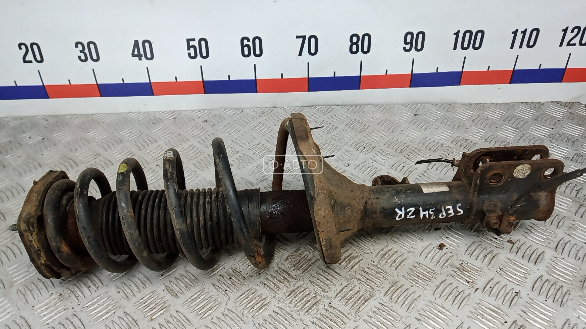 Стойка задняя правая