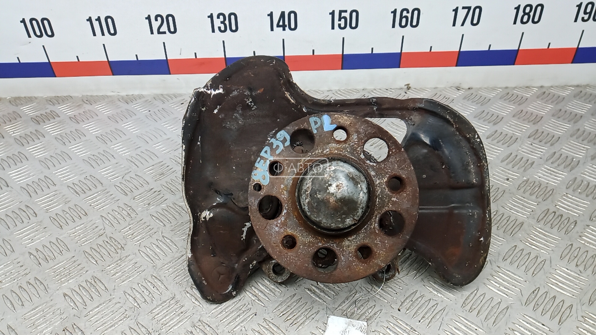 Ступица передняя левая