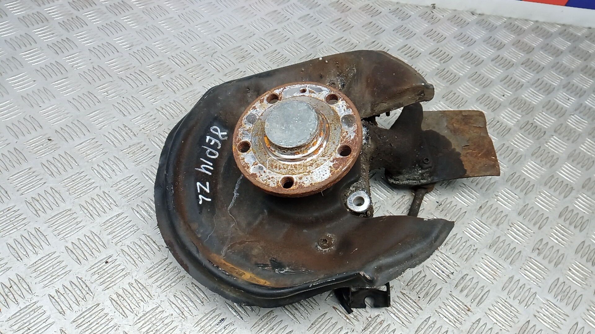 Ступица задняя левая