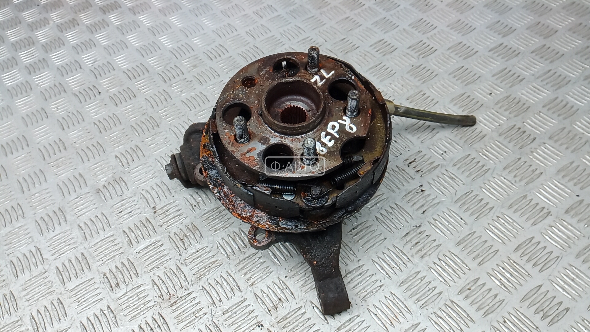 Ступица задняя левая