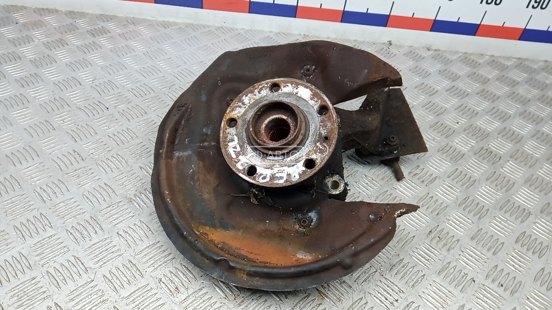 Ступица задняя левая