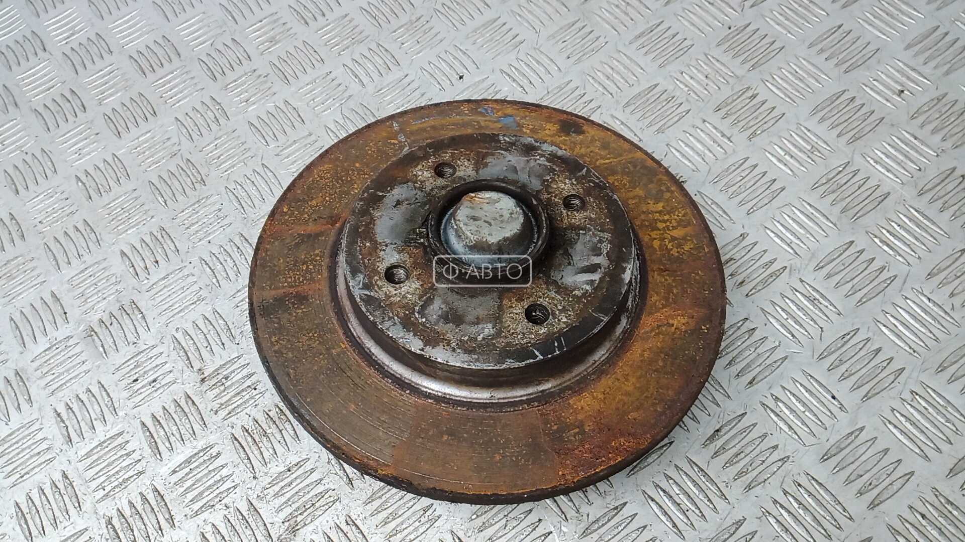 Ступица задняя левая