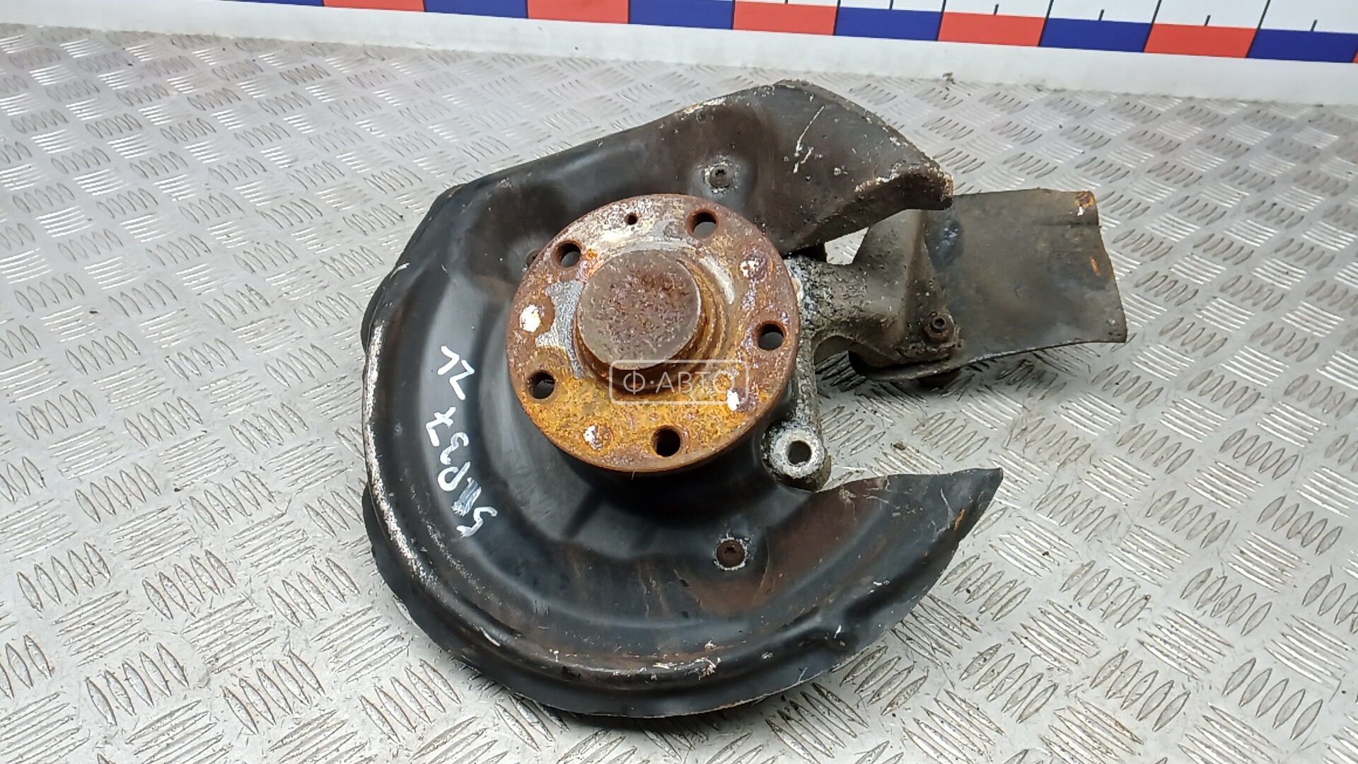 Ступица задняя левая