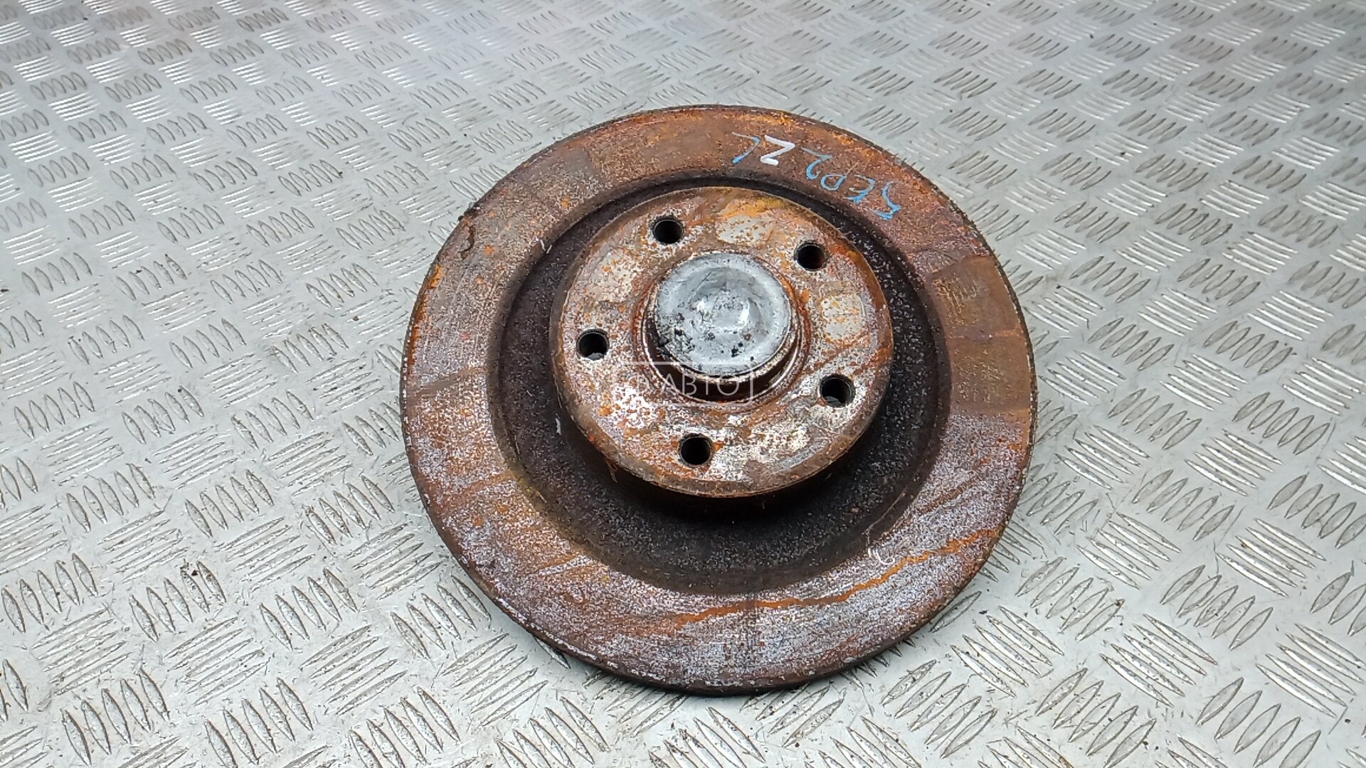 Ступица задняя левая