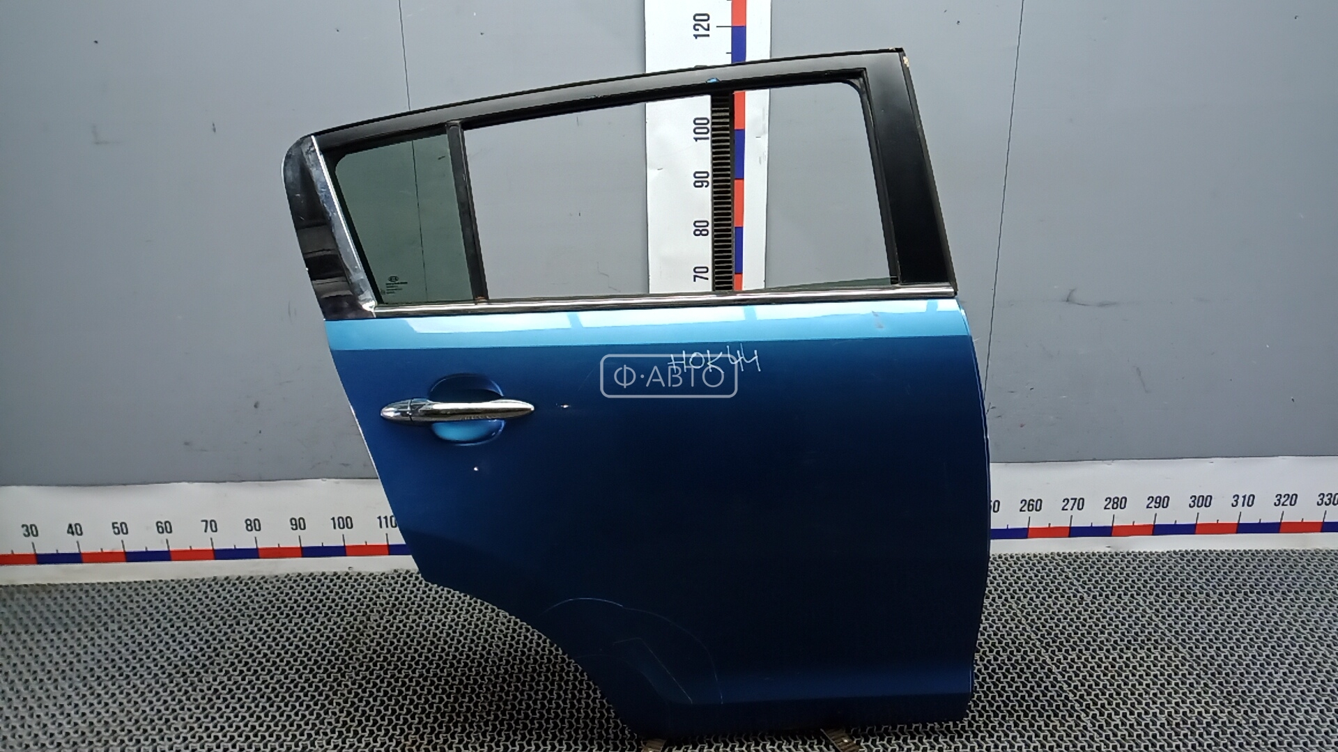 Дверь задняя правая