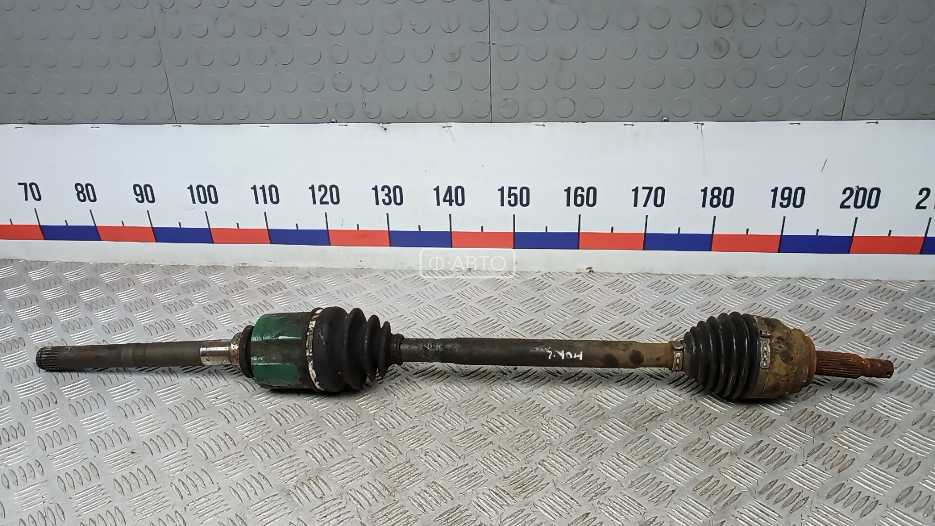 Привод передний правый