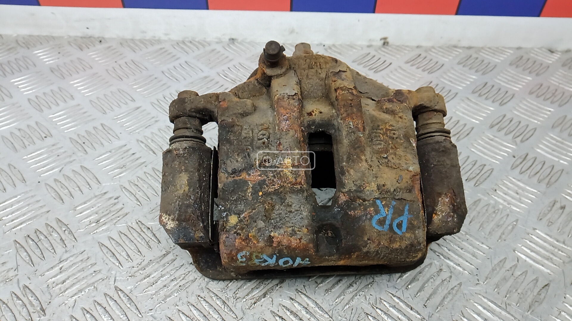 Суппорт тормозной передний правый