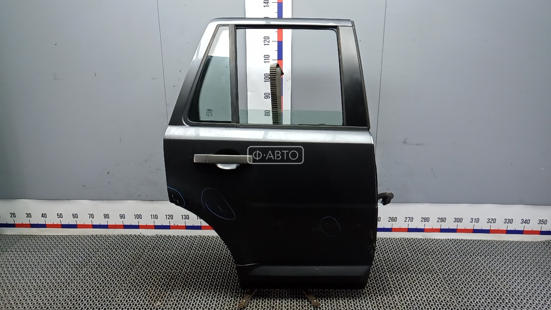 Дверь задняя правая