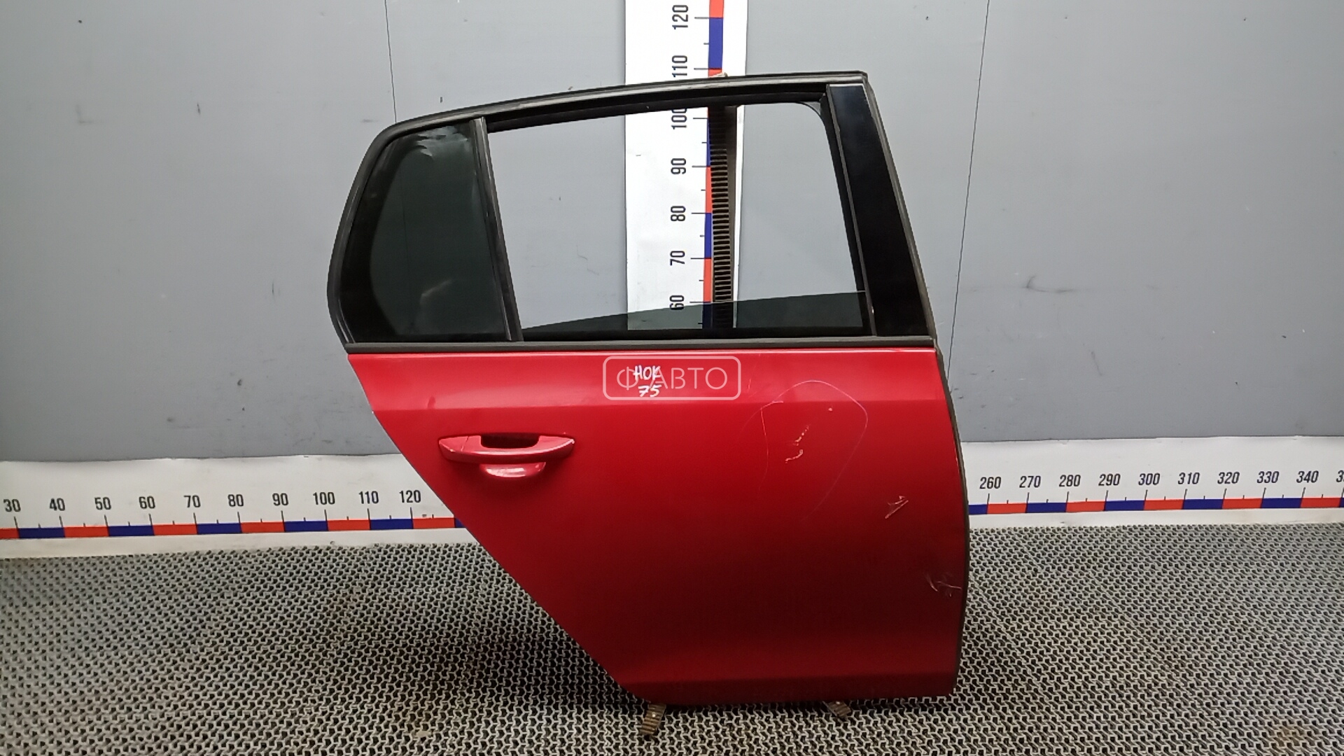 Дверь задняя правая