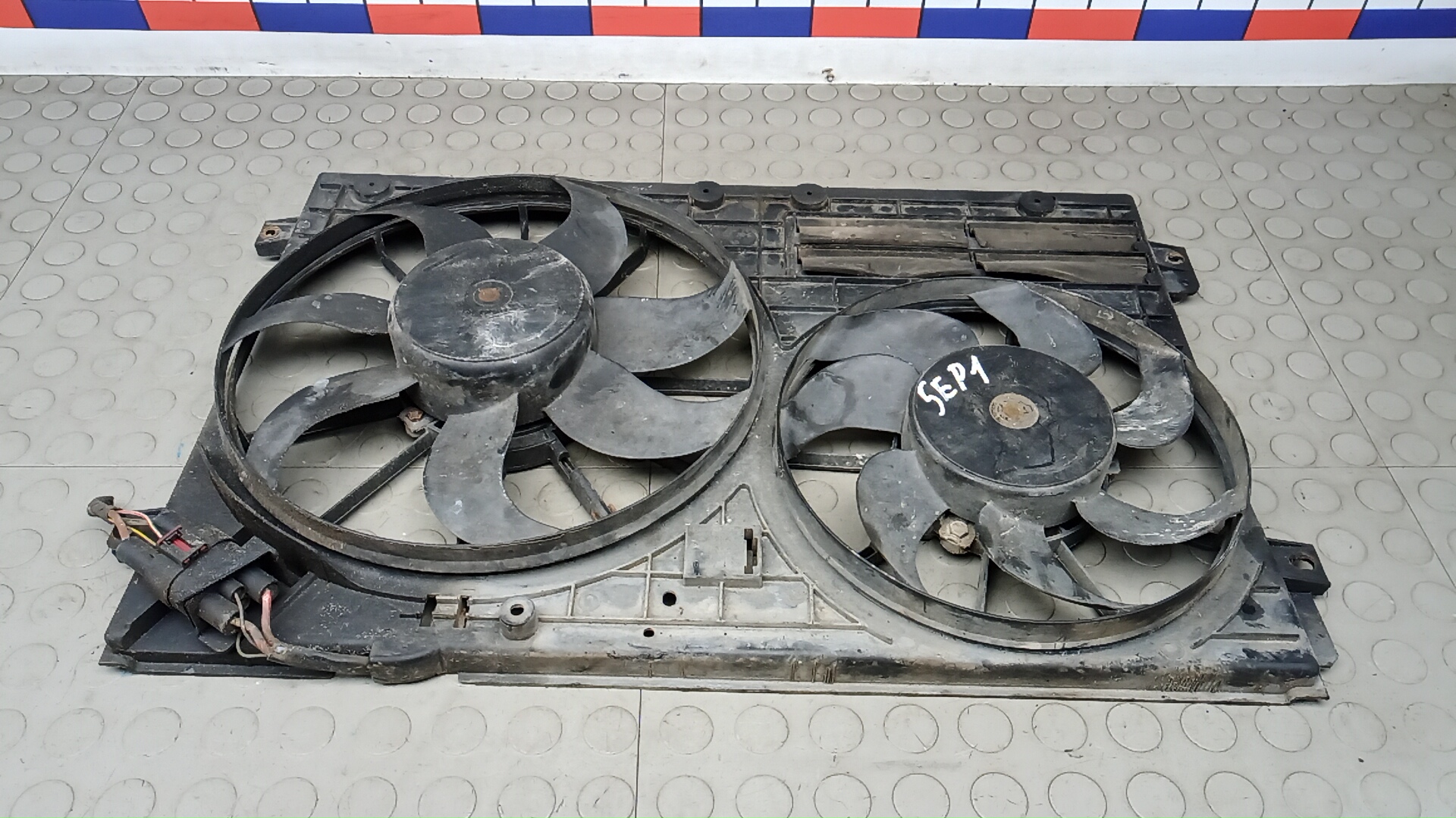 Вентилятор радиатора VOLKSWAGEN PASSAT B6