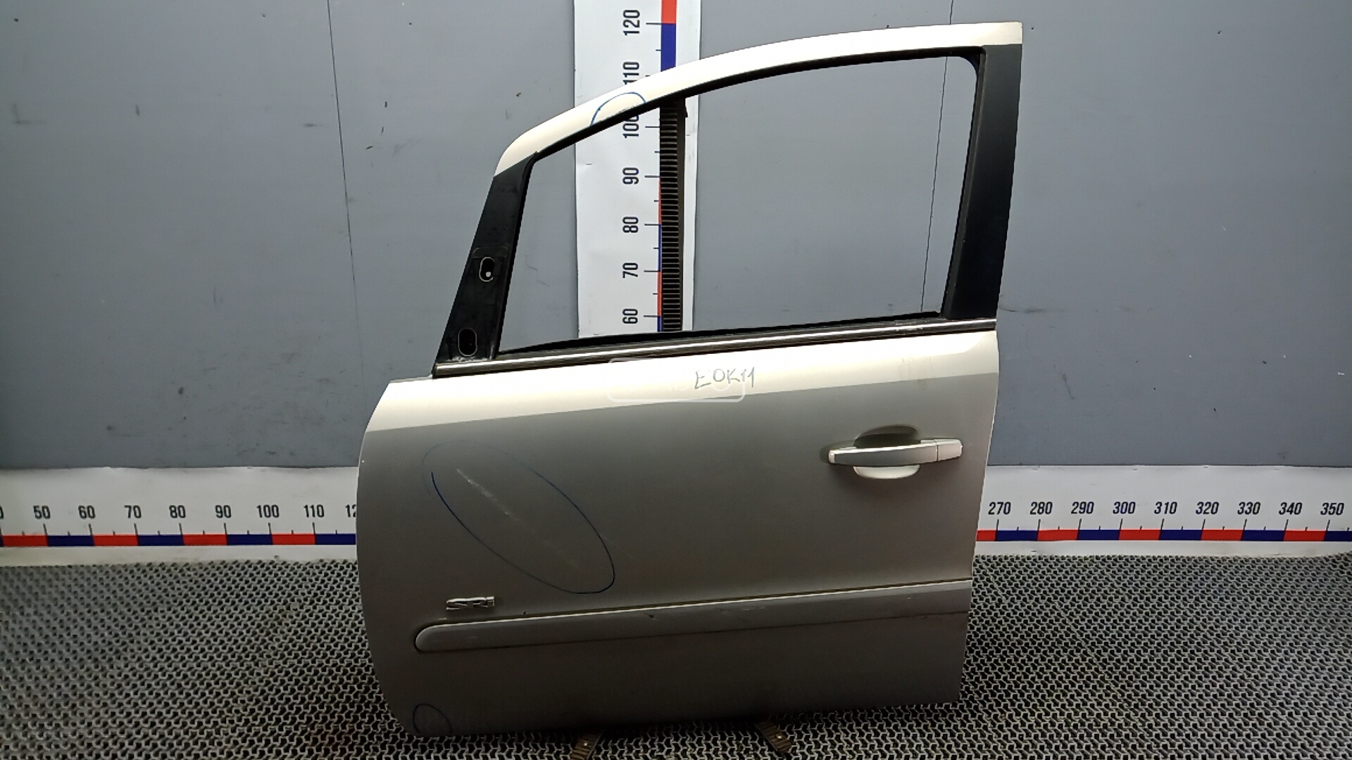 Дверь передняя левая