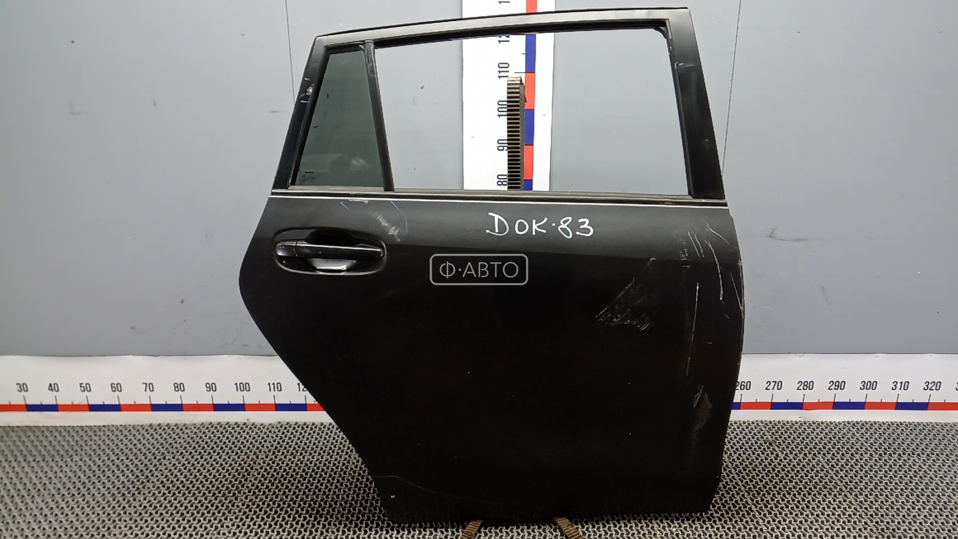 Дверь задняя правая