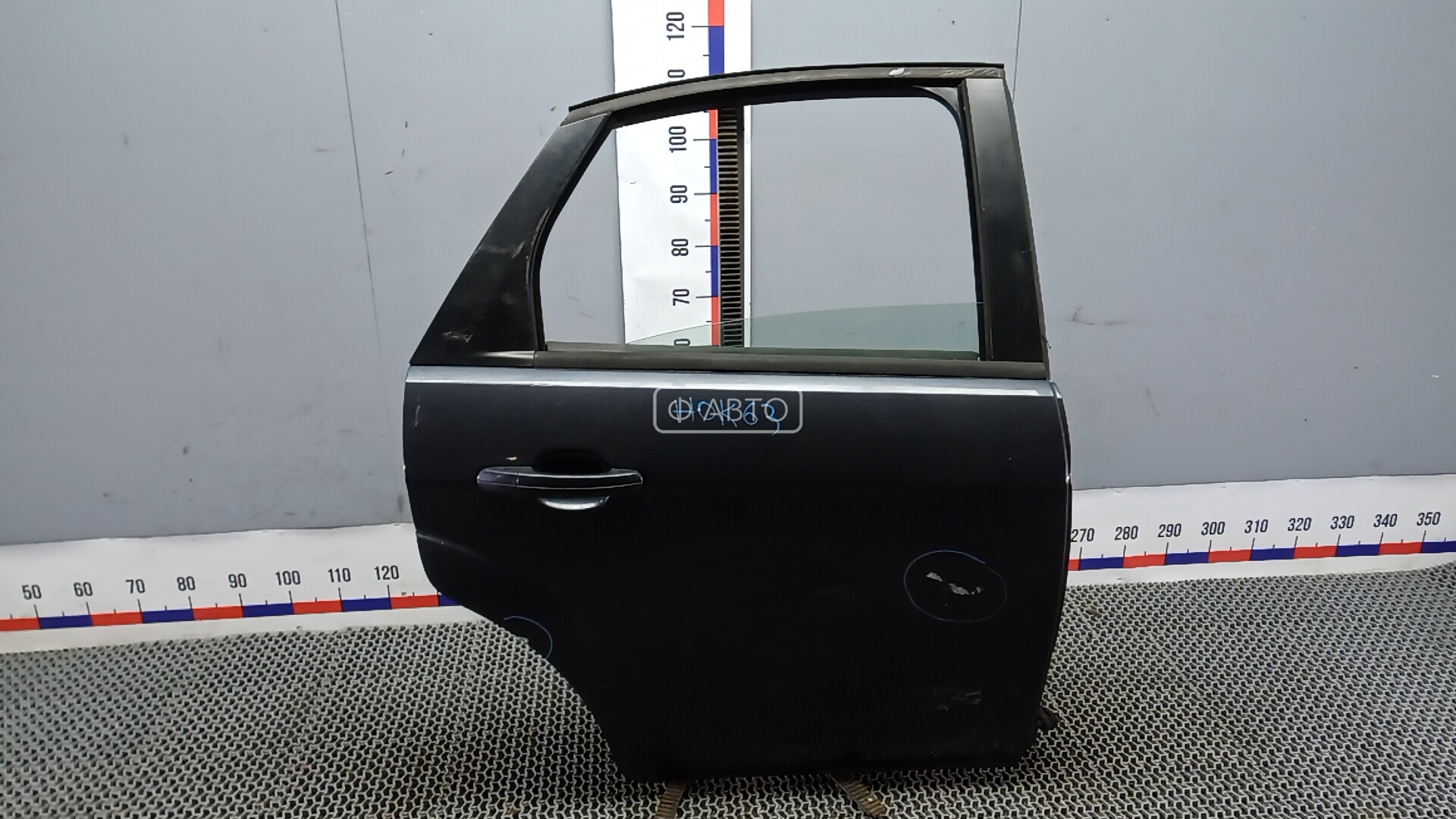 Дверь задняя правая