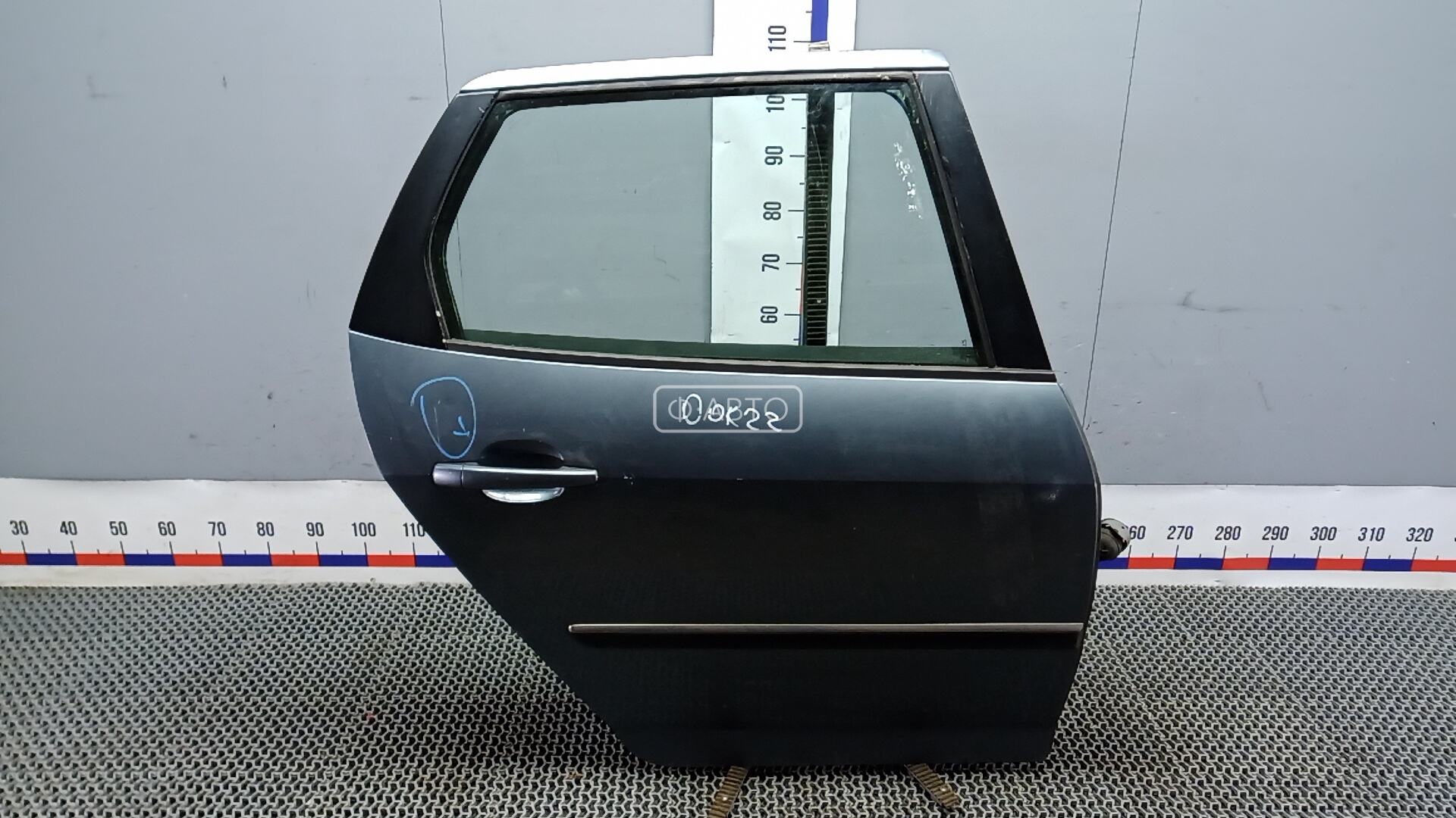 Дверь задняя правая