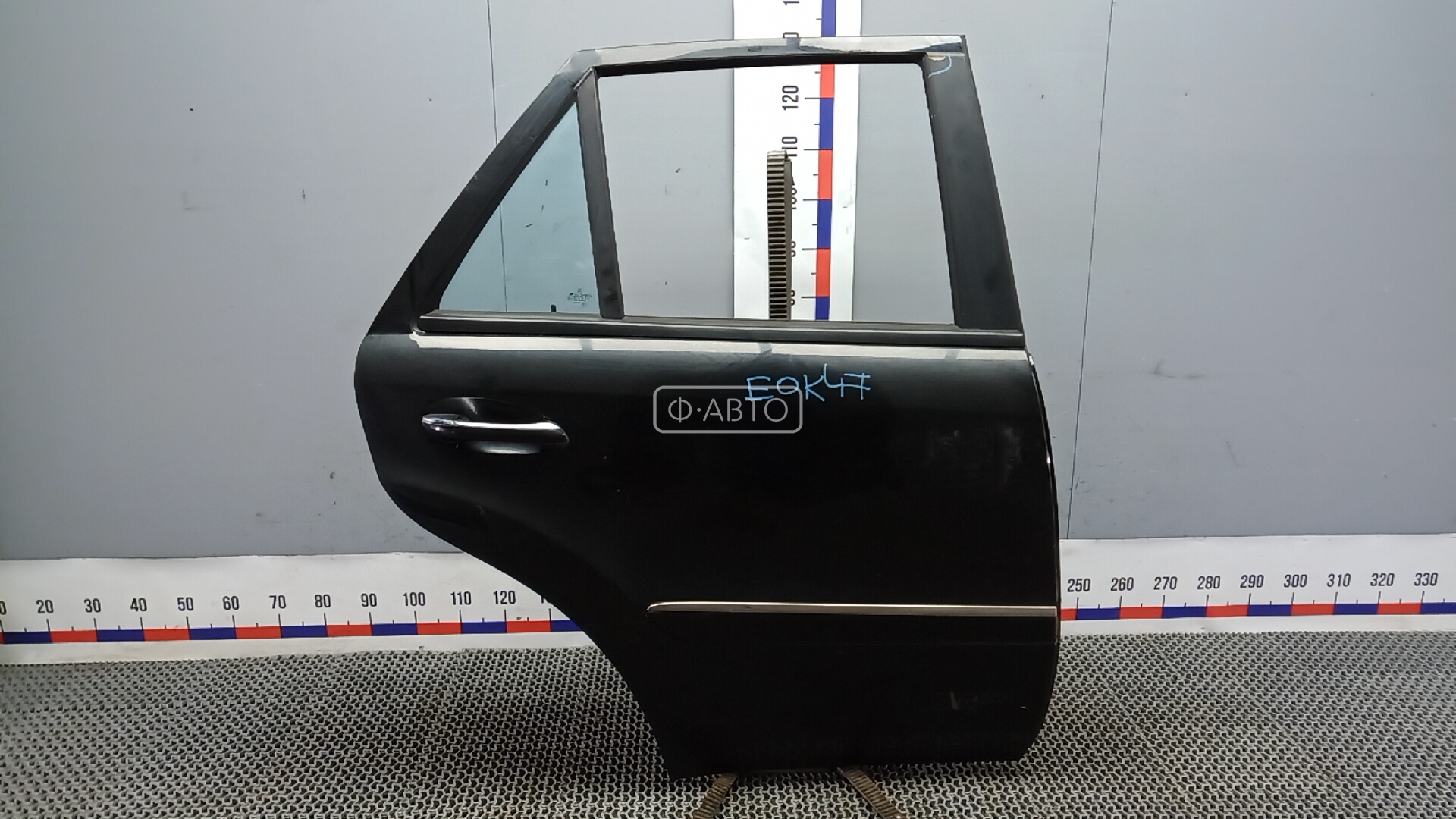 Дверь задняя правая