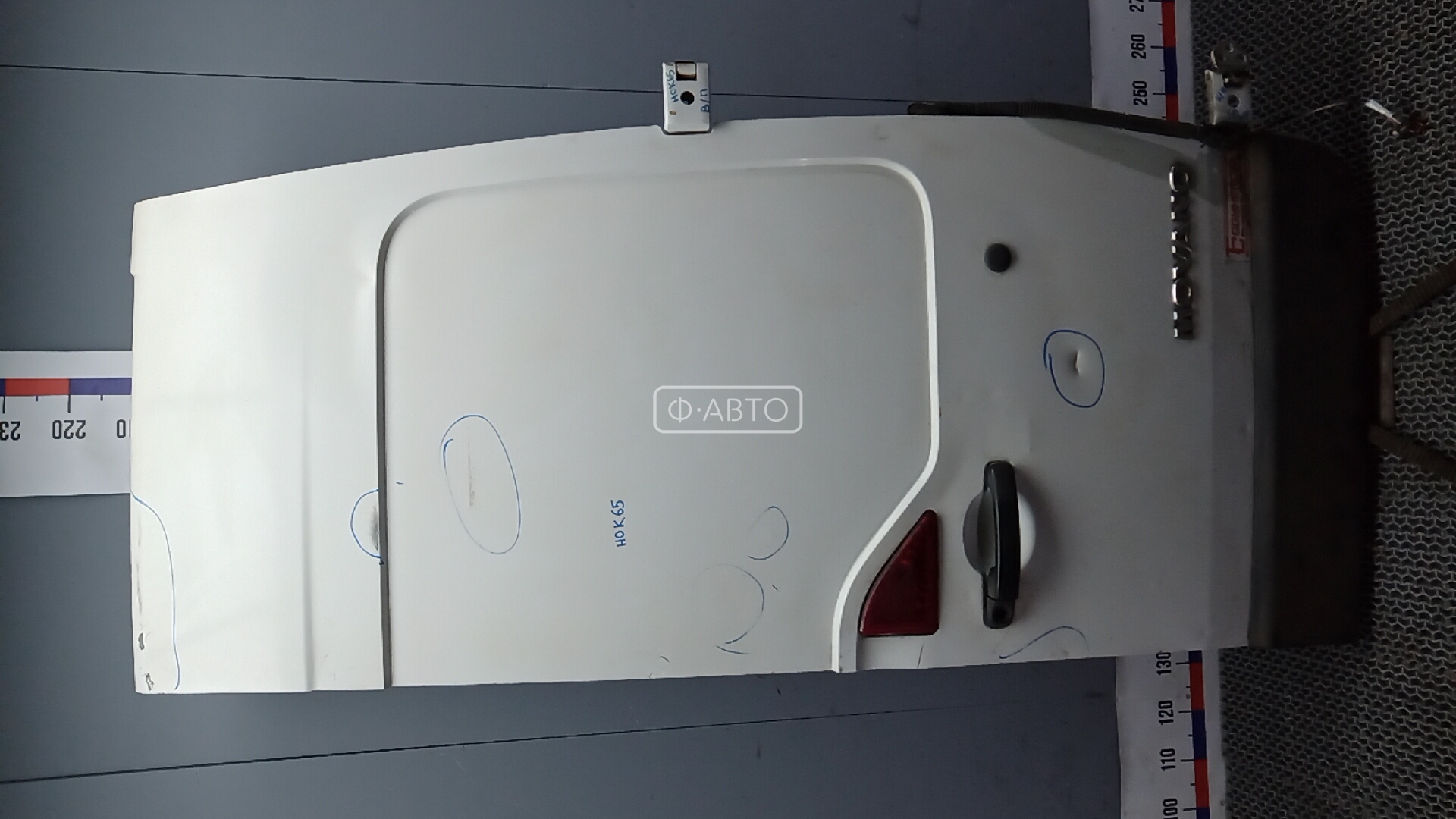 Дверь распашная правая