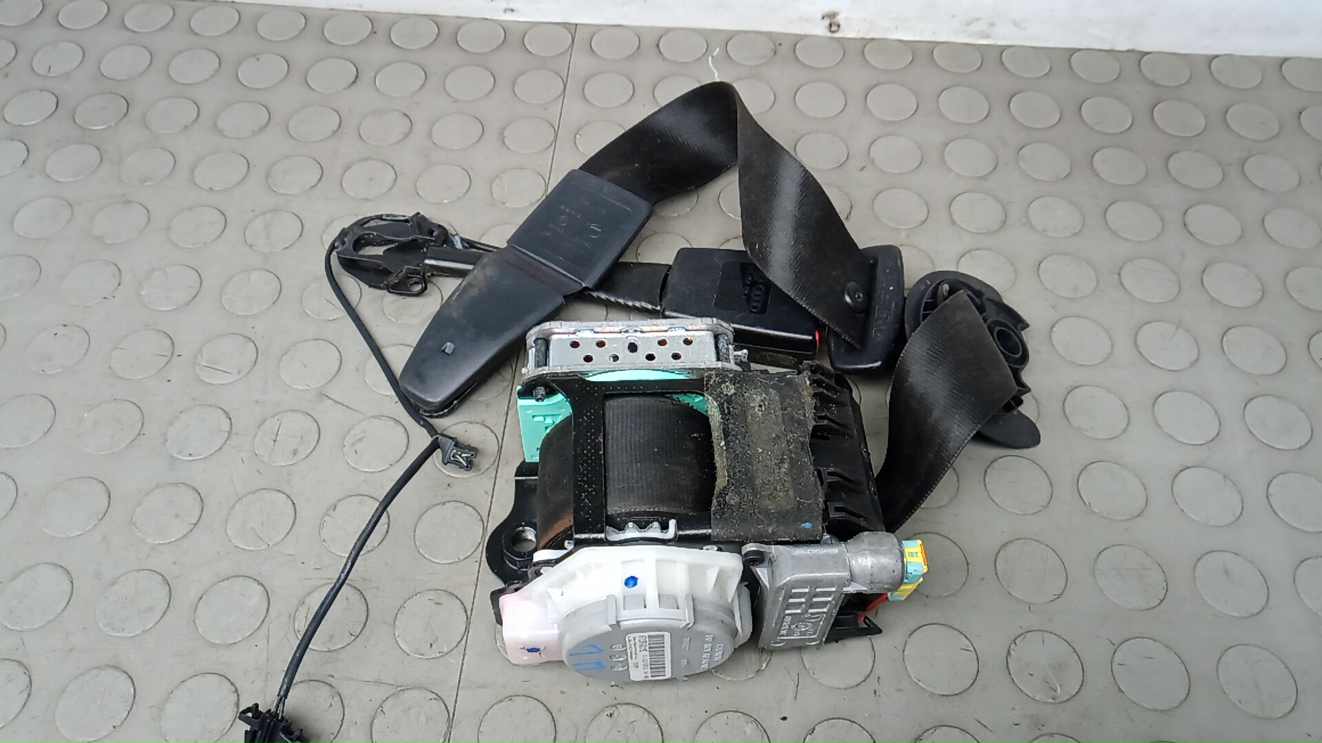 Ремень безопасности с пиропатроном сиденья переднего AUDI A5 1