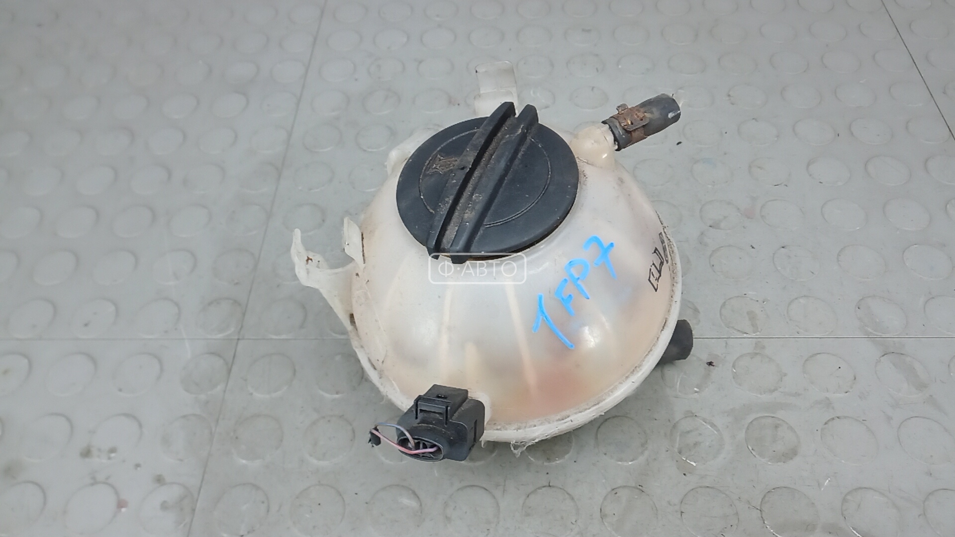 Бачок расширительный