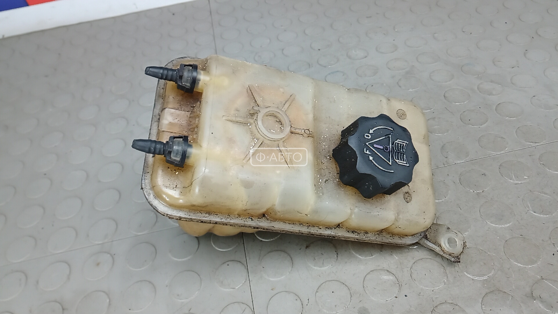 Бачок расширительный