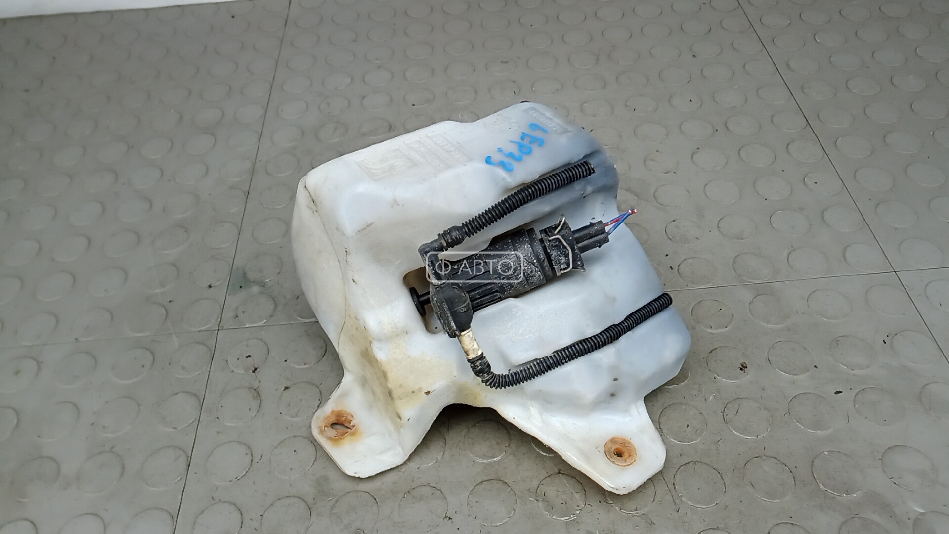 Бачок омывателя