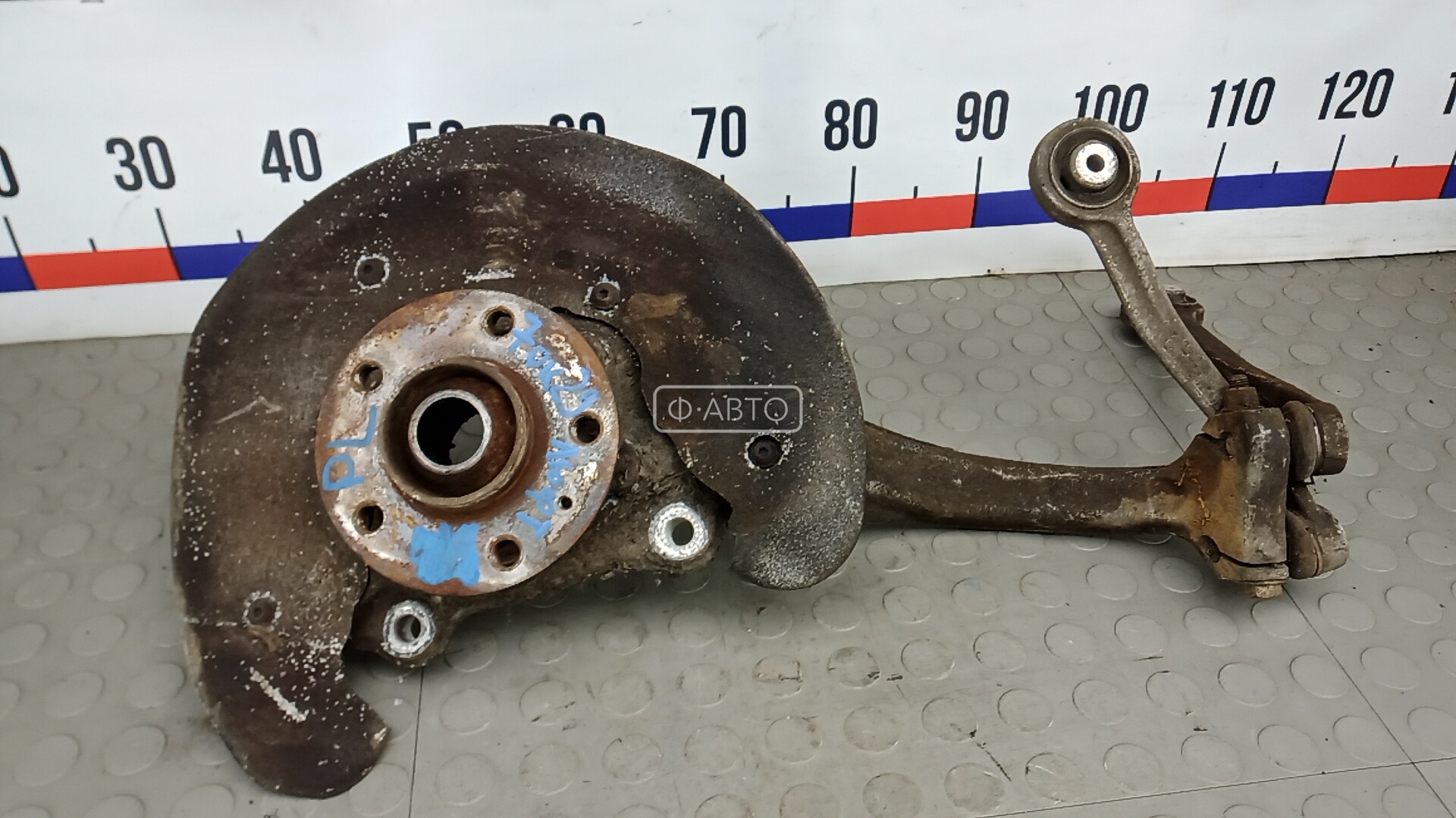 Ступица передняя левая