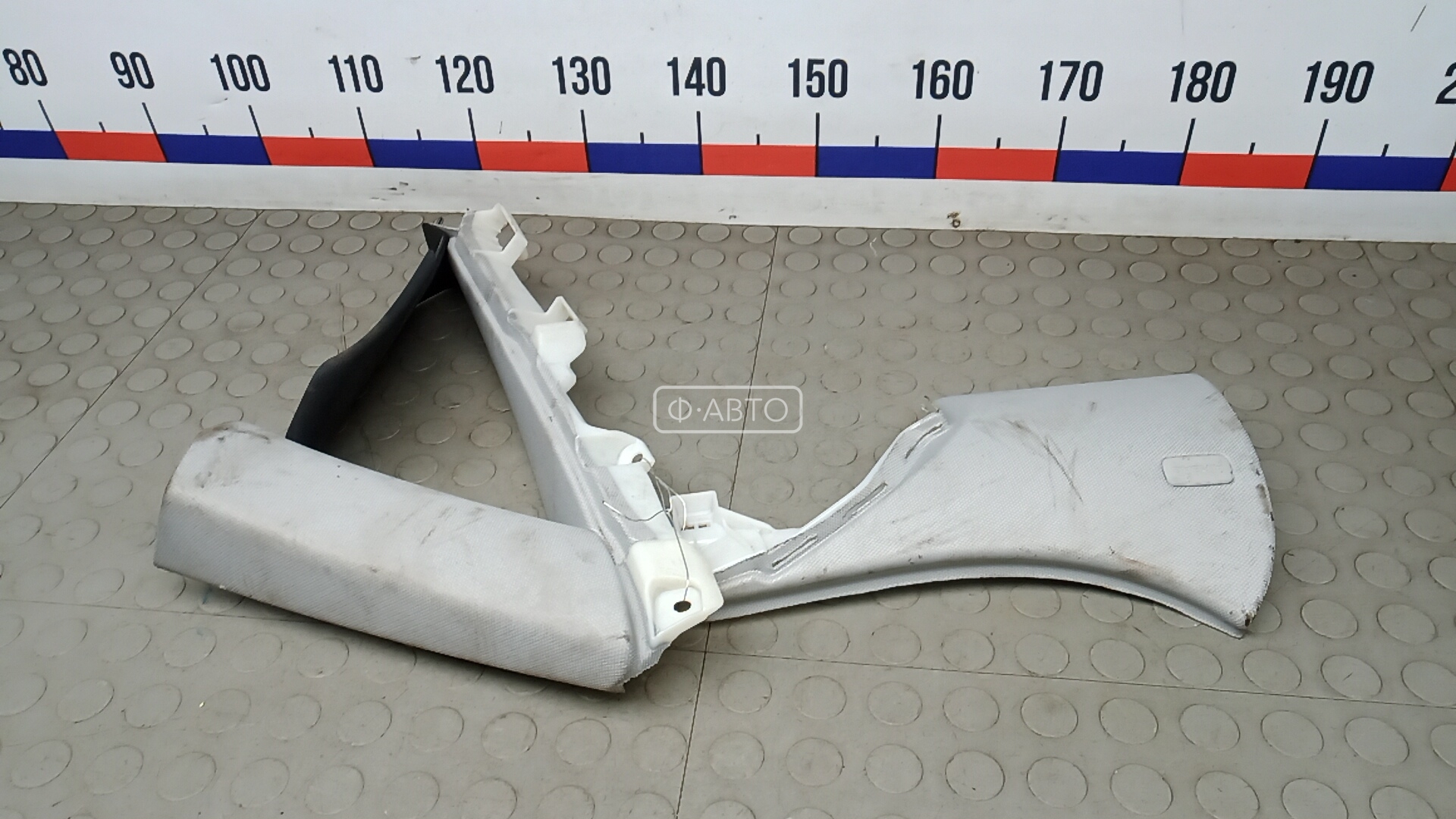 Обшивка стойки задняя правая