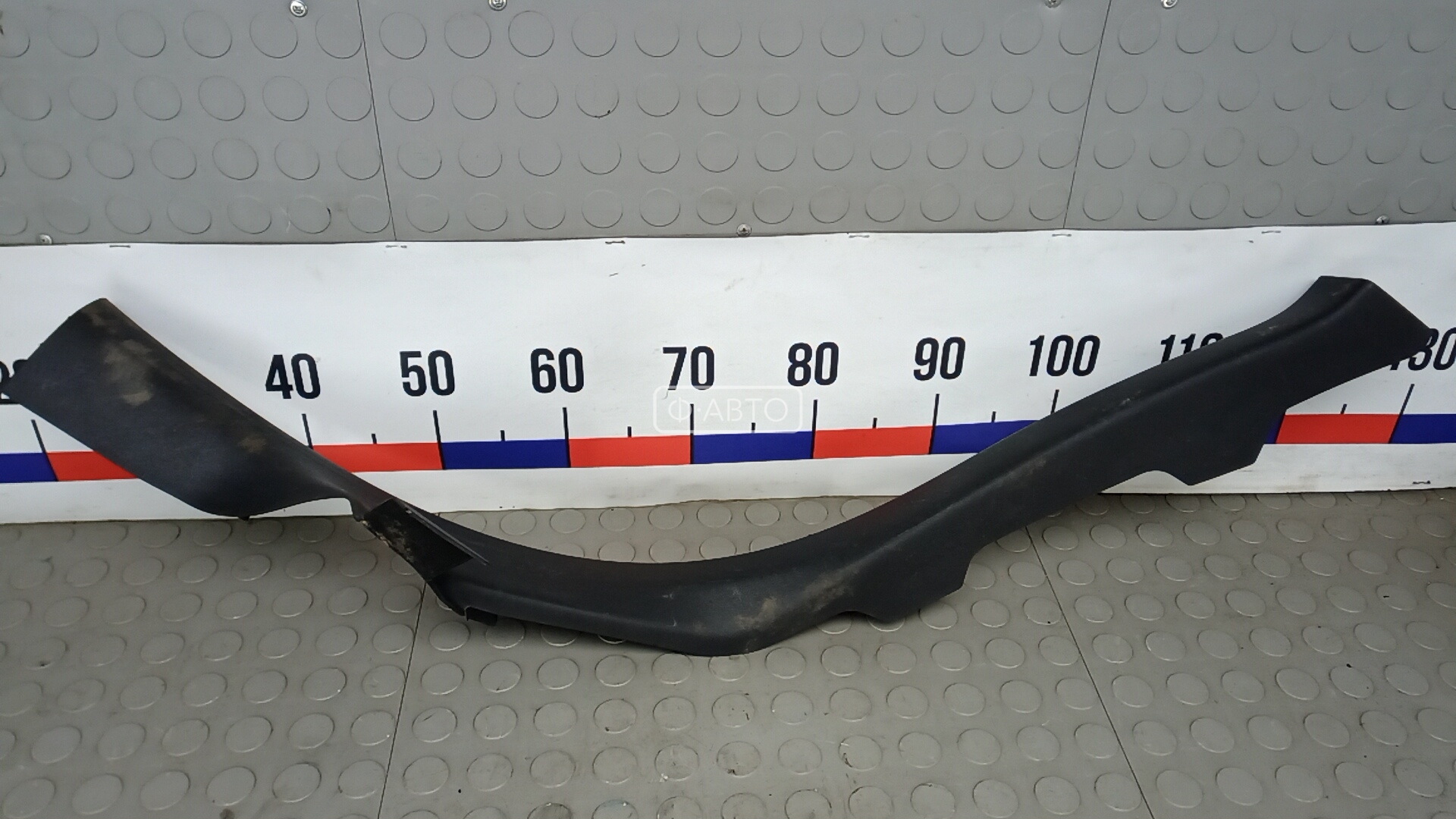 Накладка порога внутренняя правая