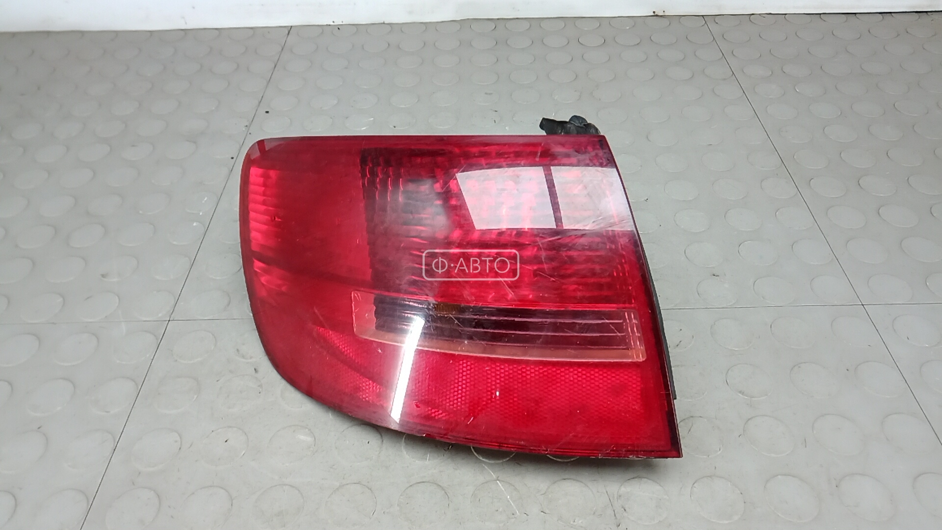 Фонарь задний левый