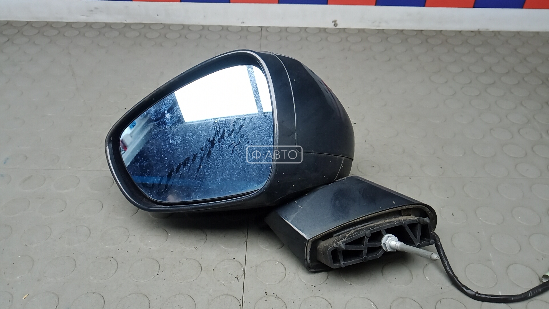 Зеркало наружное левое