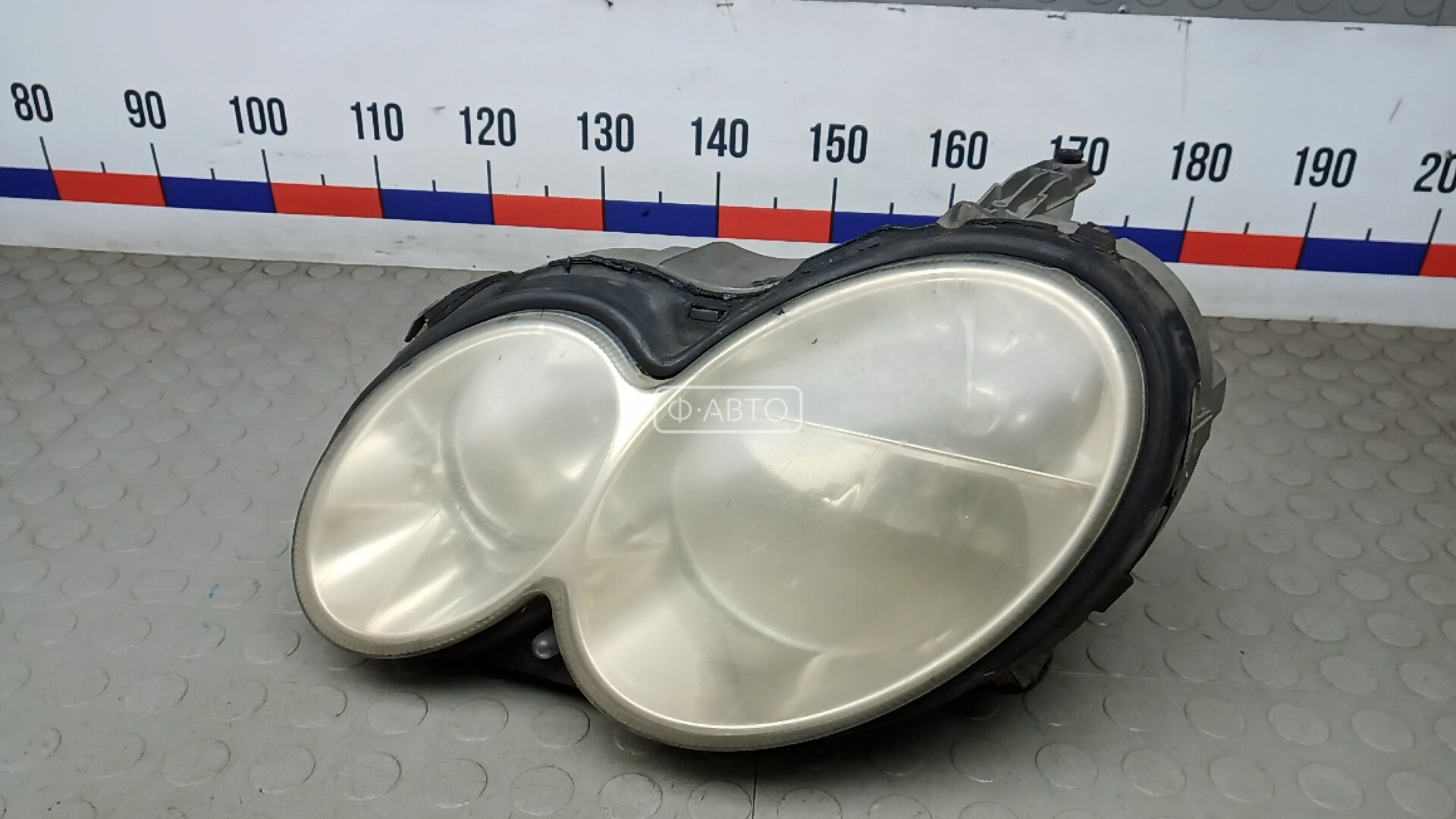 Фара левая