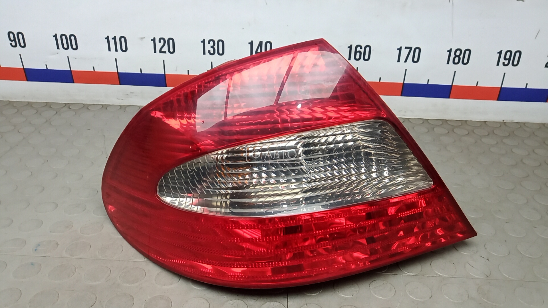 Фонарь задний левый