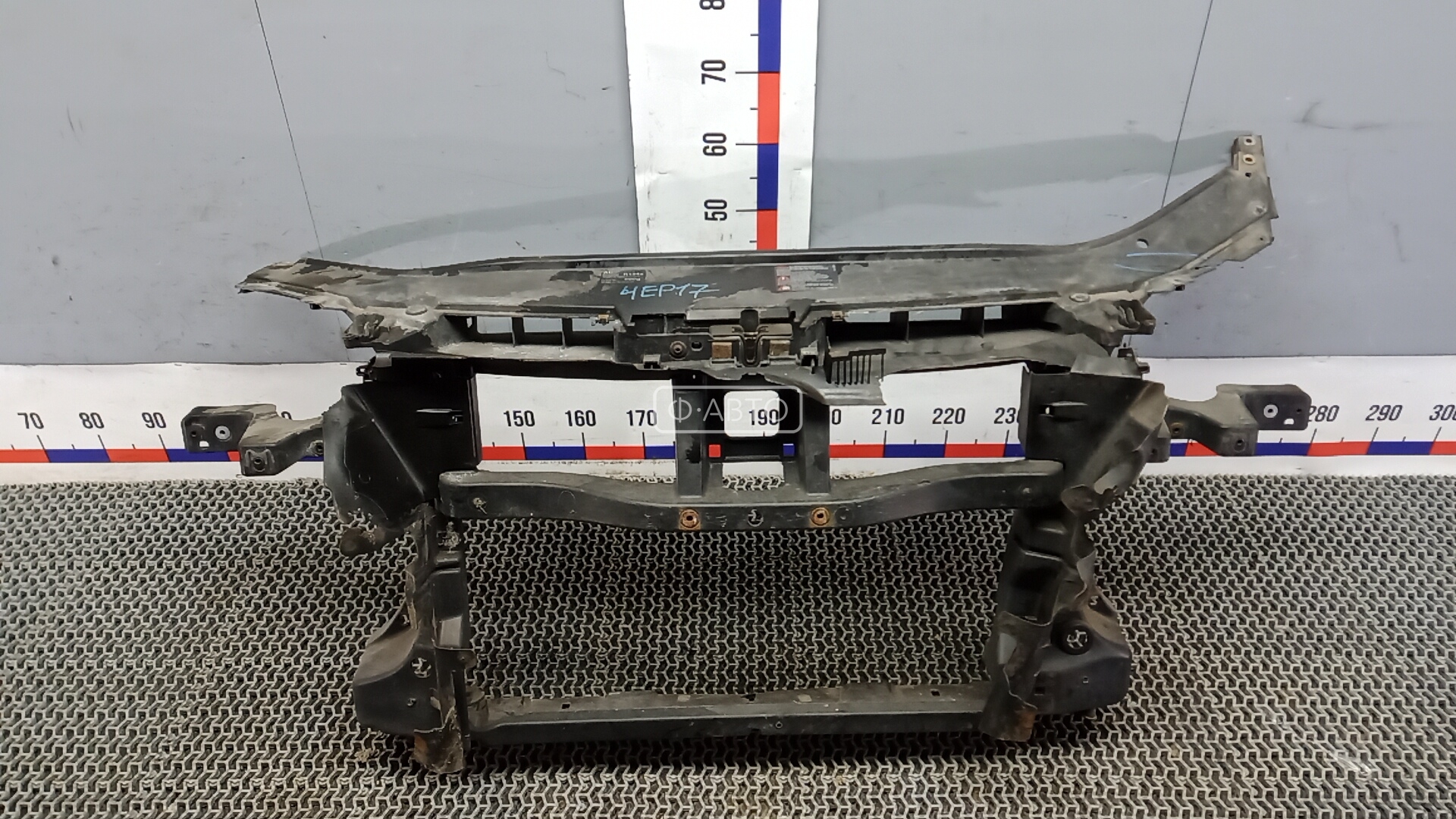 Передняя панель крепления облицовки (телевизор)