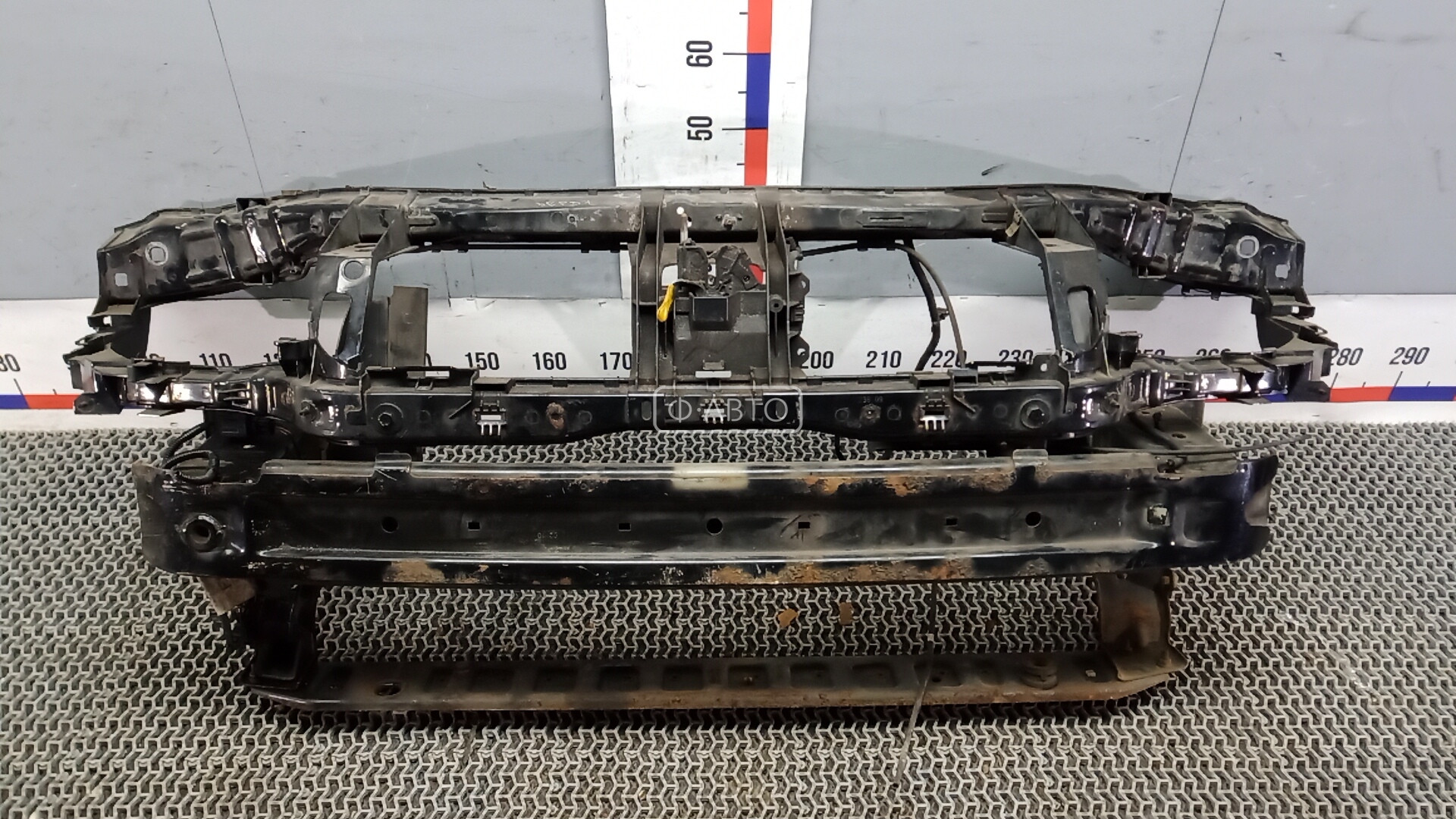 Передняя панель крепления облицовки (телевизор)